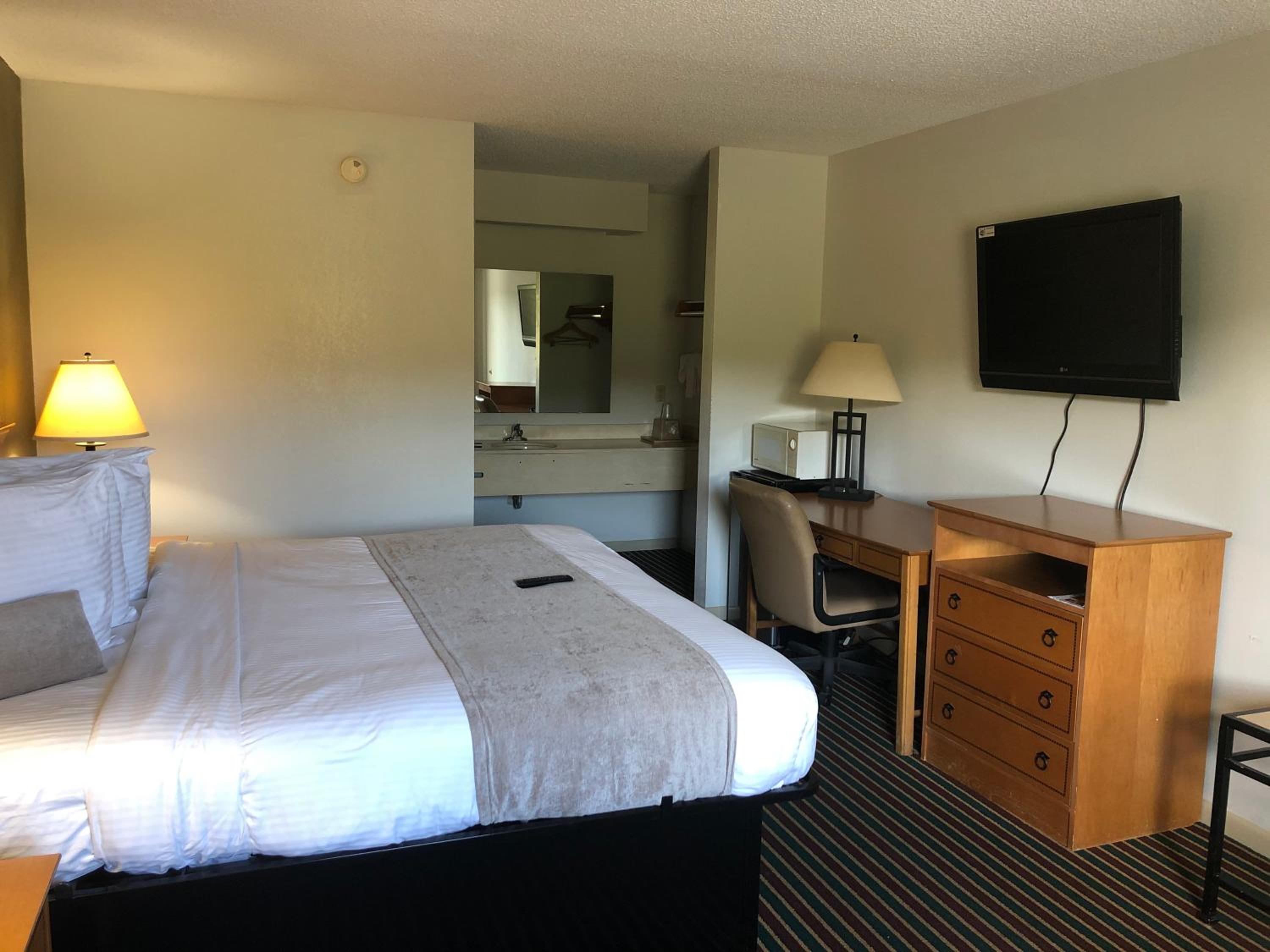 Budget Inn Timmonsville view 3