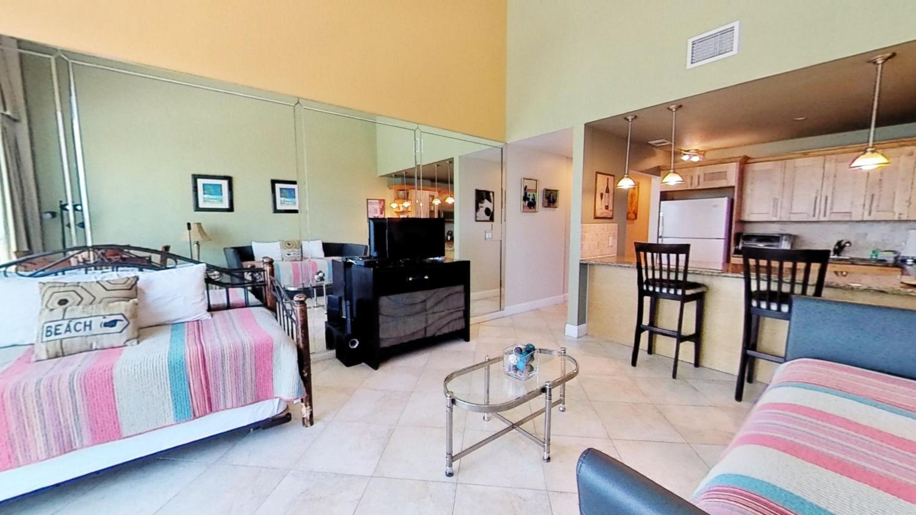 Castle B17 Contemporary Condo with Pool, Beach Access and Free Parking