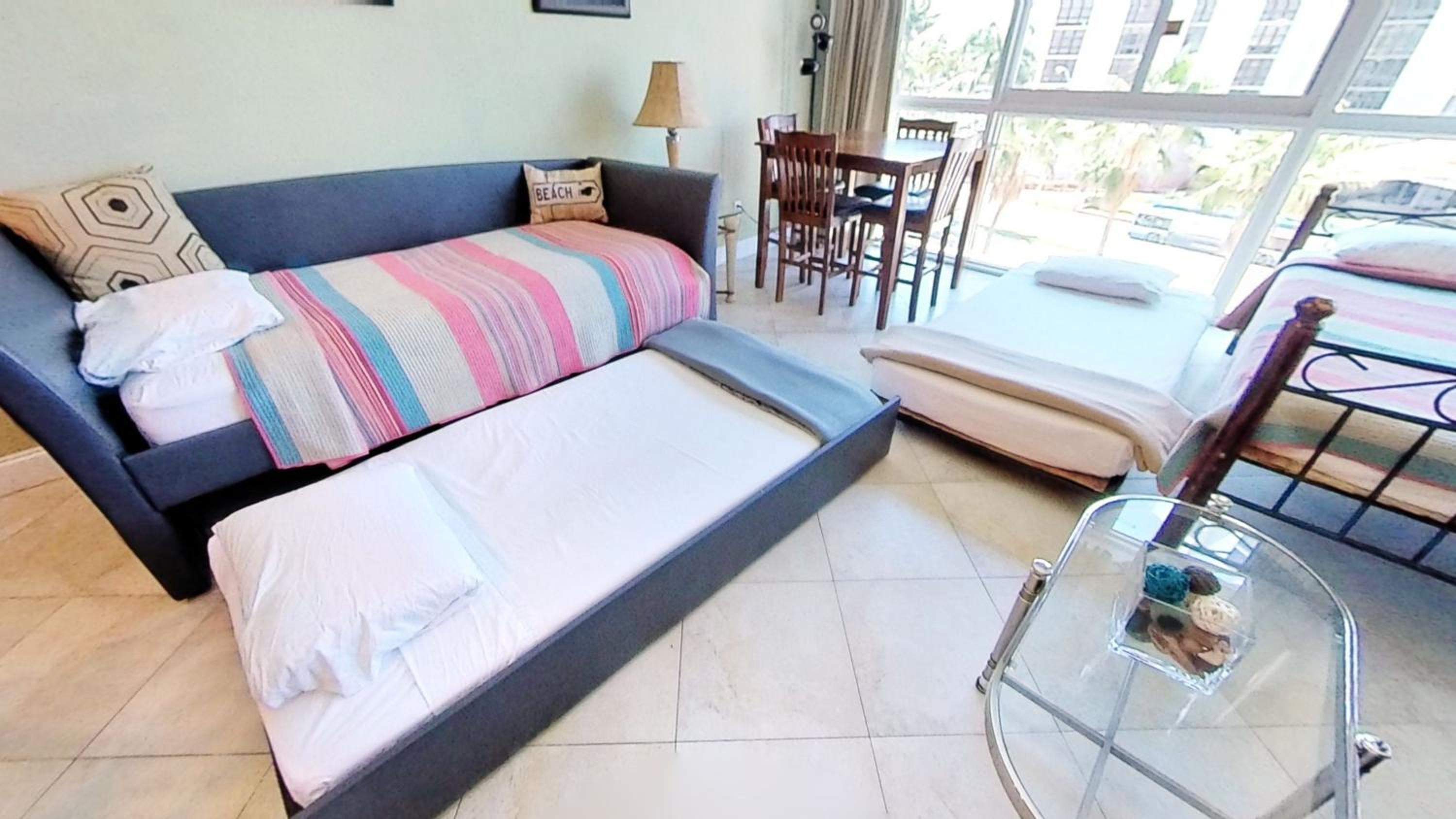 Castle B17 Contemporary Condo with Pool, Beach Access and Free Parking
