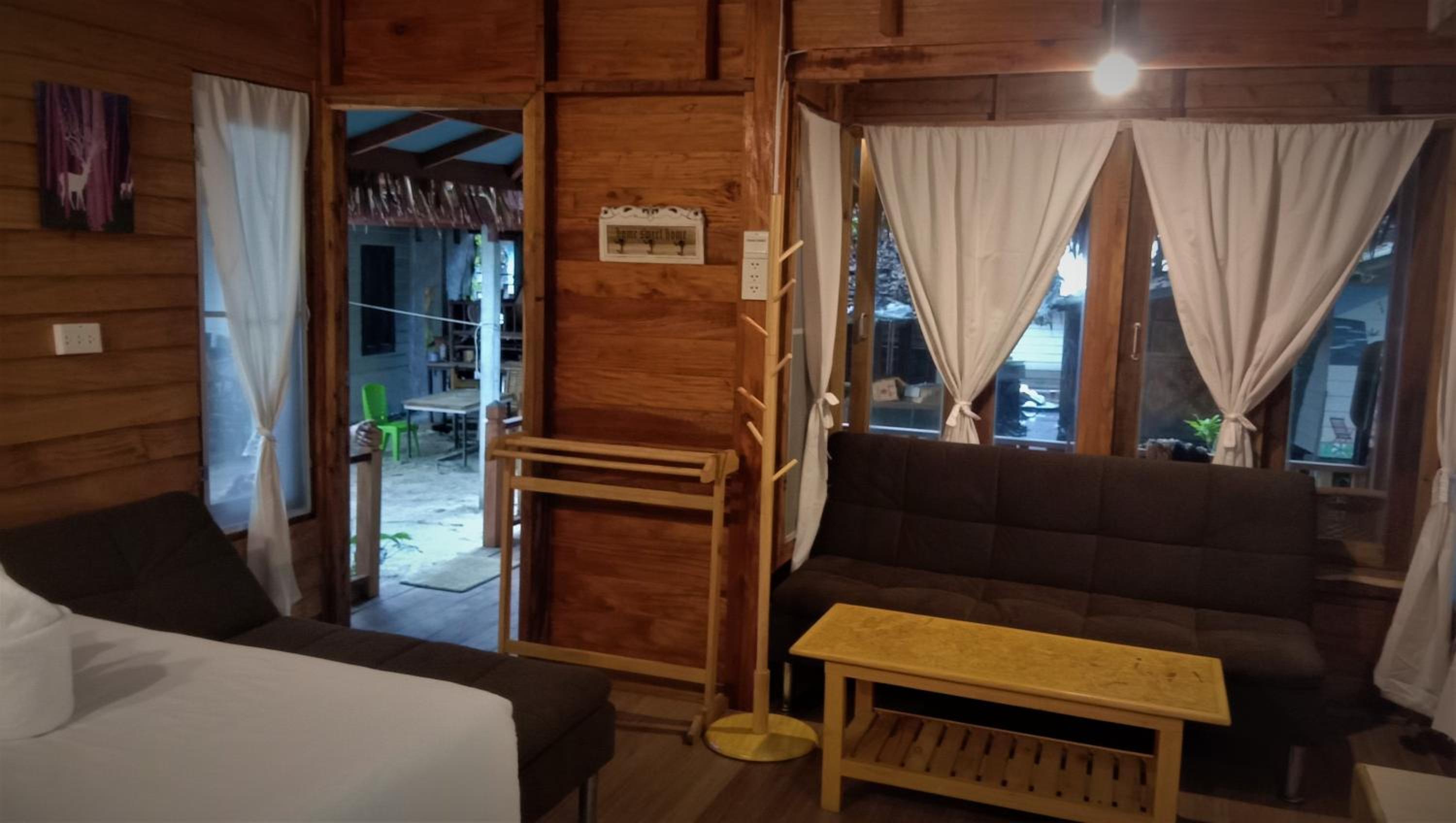 Lazy Hut