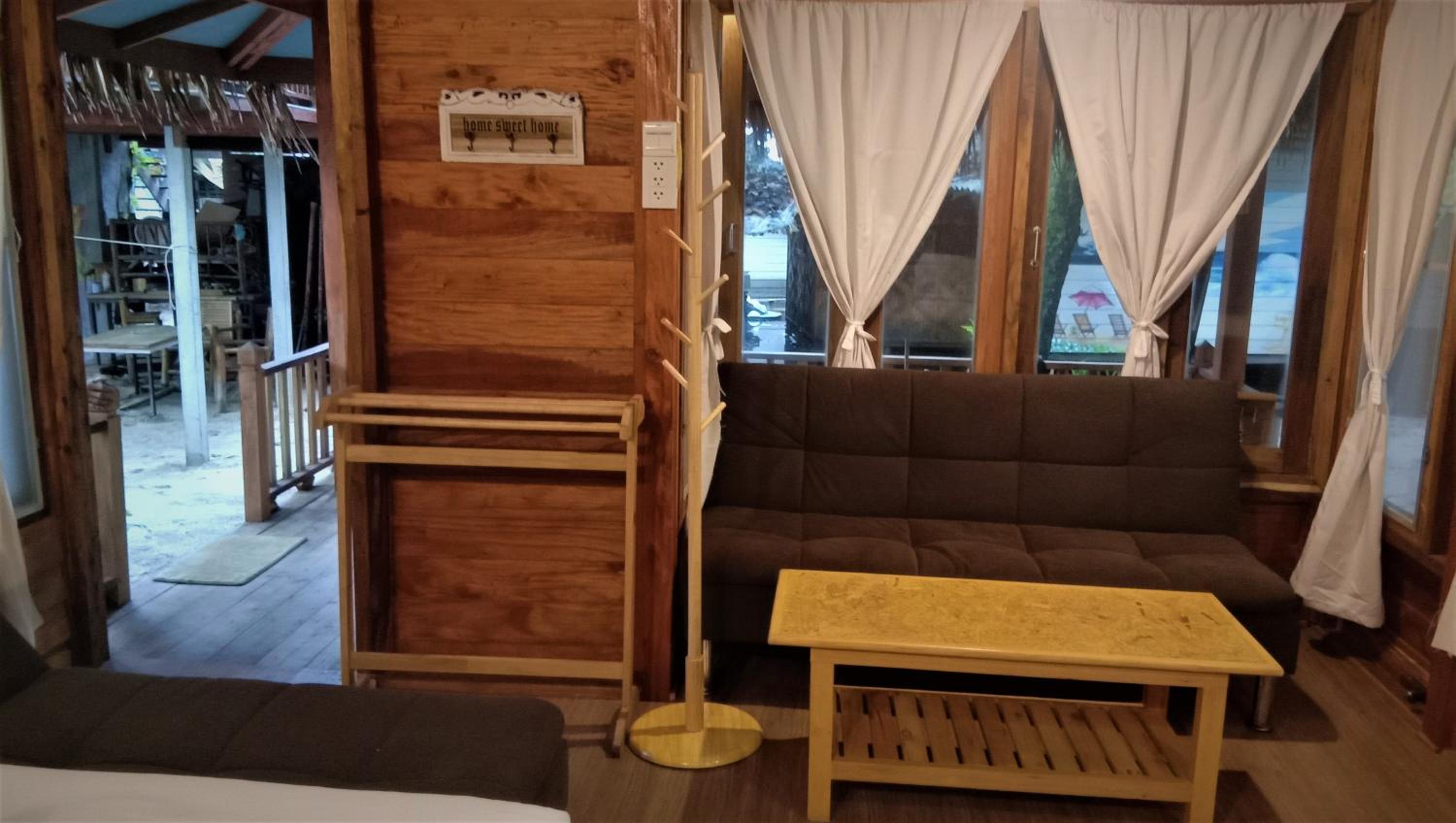 Lazy Hut