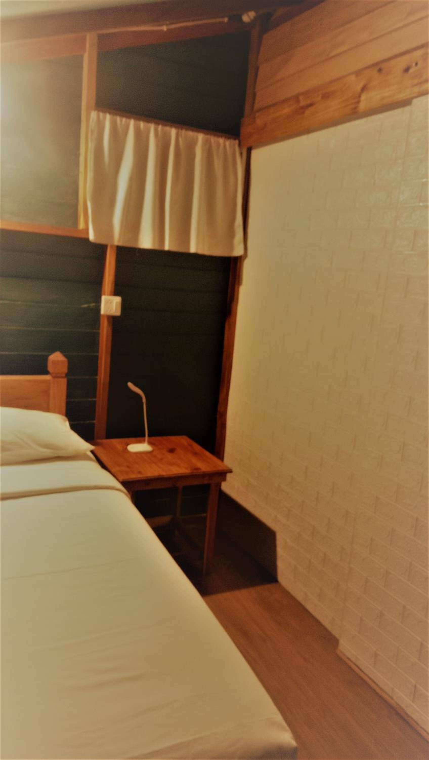 Lazy Hut