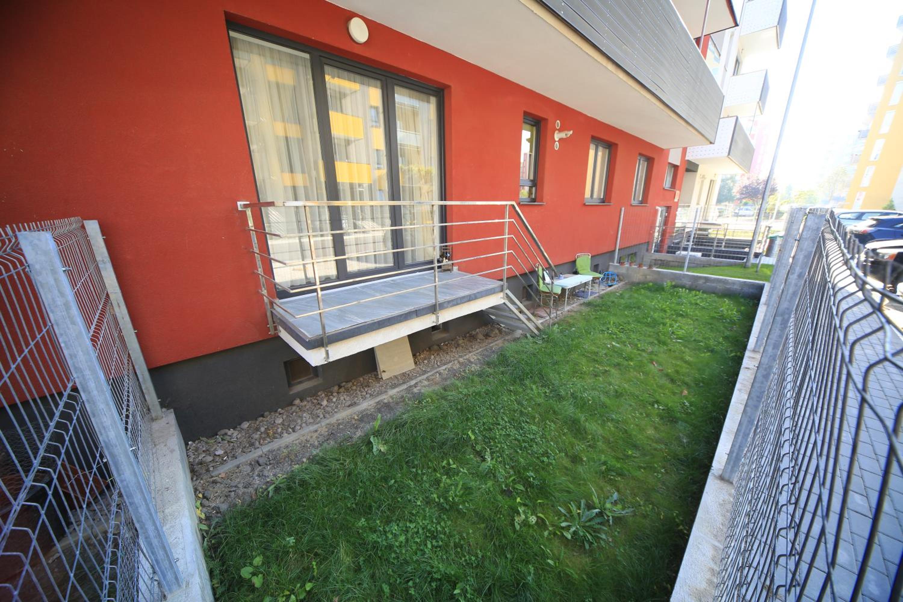 Photo 48