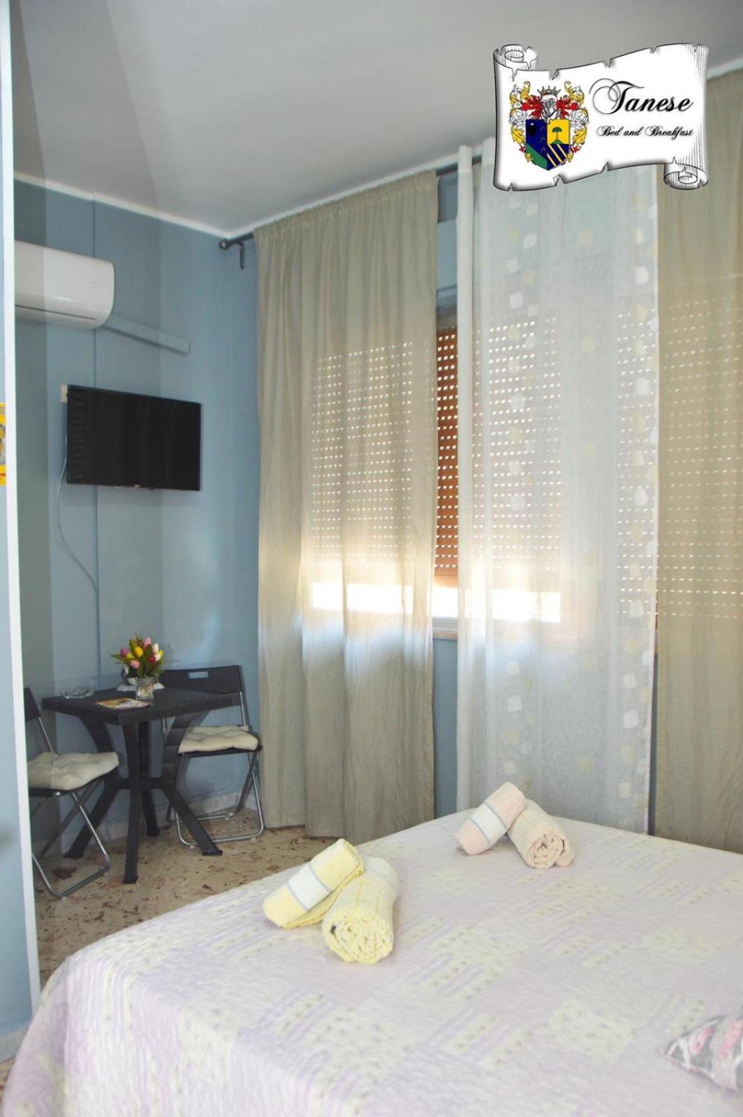 B&B Tanese en Taranto — hotel room