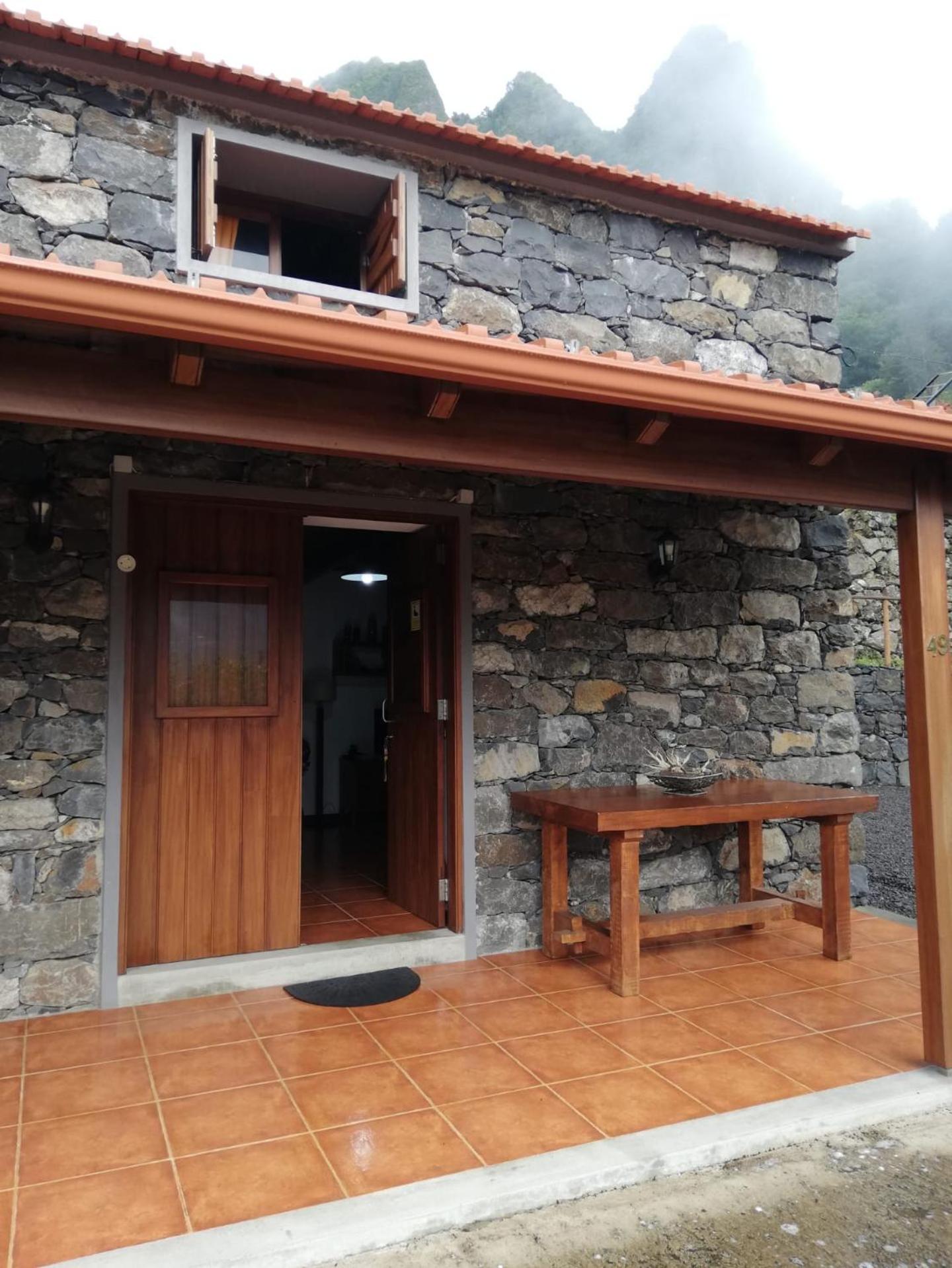 Zef's Cottage view 2