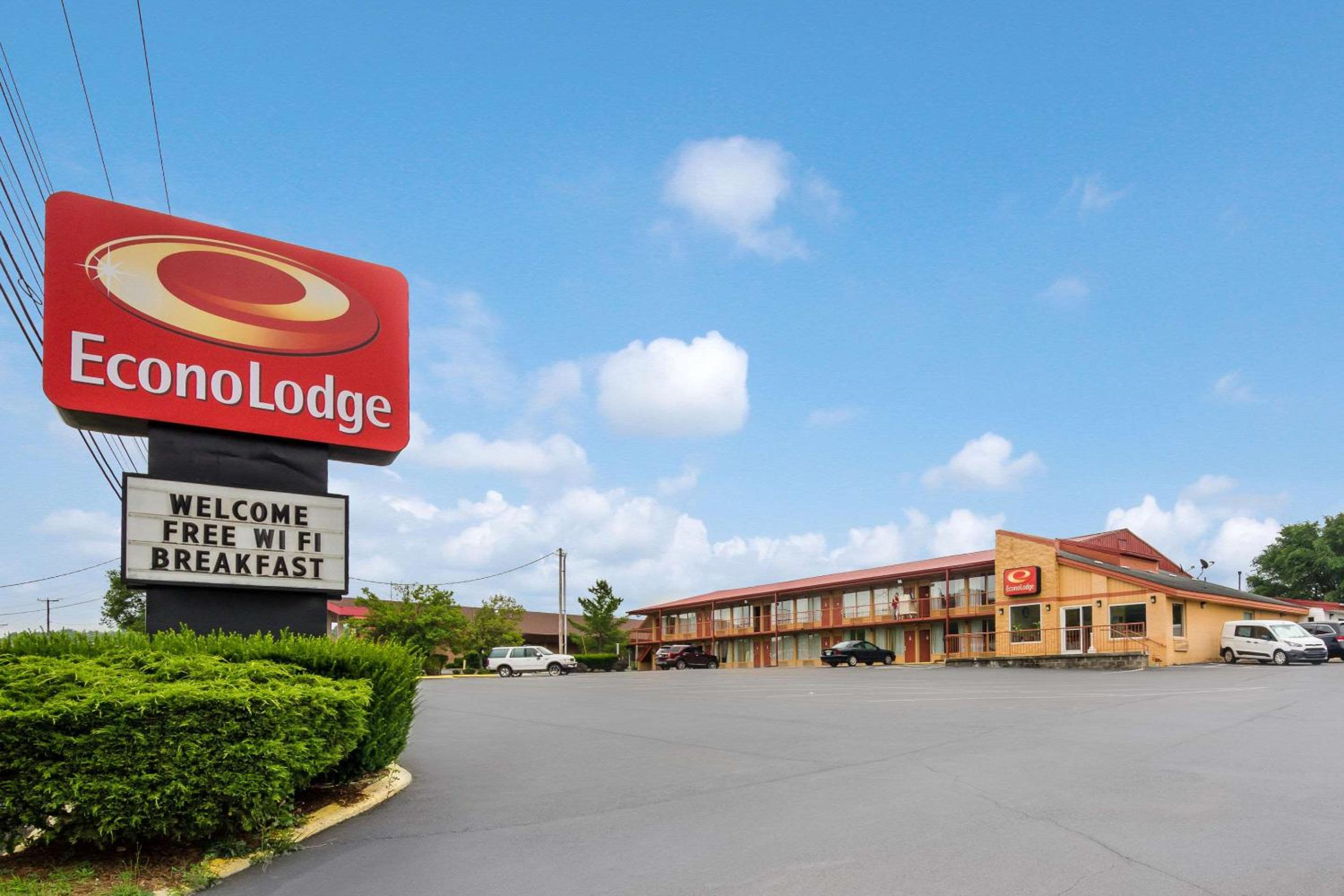 Econo Lodge Marion I-81 view 5