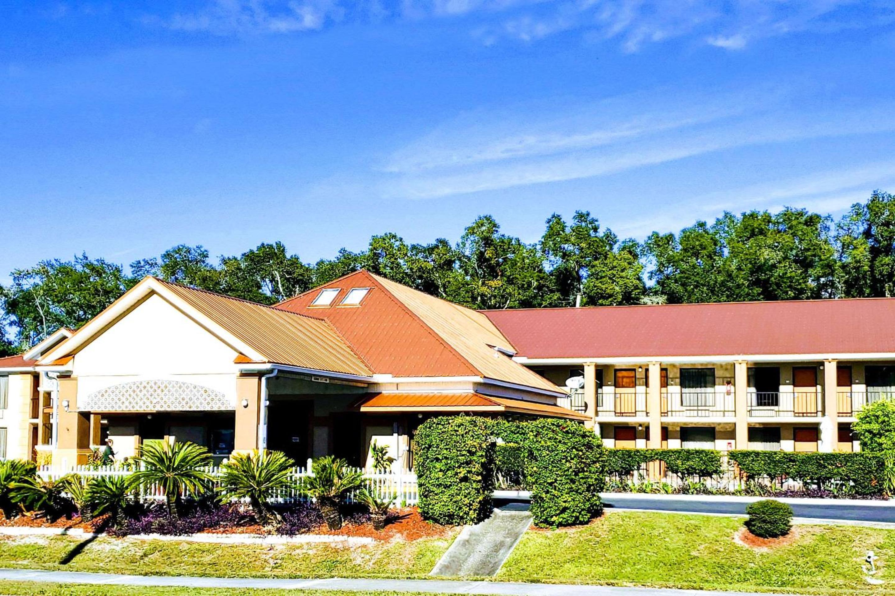 Quality Inn near Manatee Springs State Park view 3