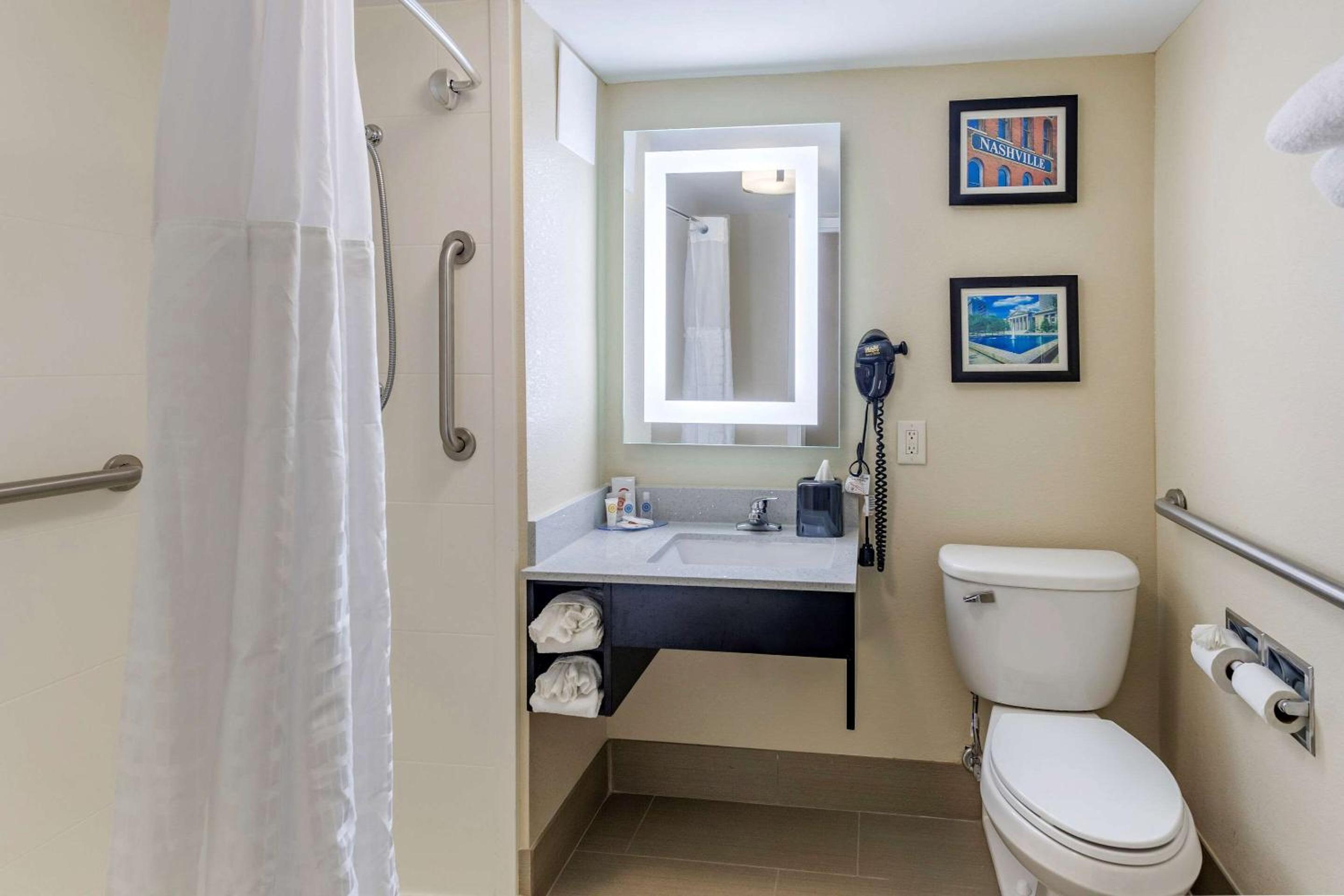 Comfort Inn Nashville - Opryland Area - Property Image 9