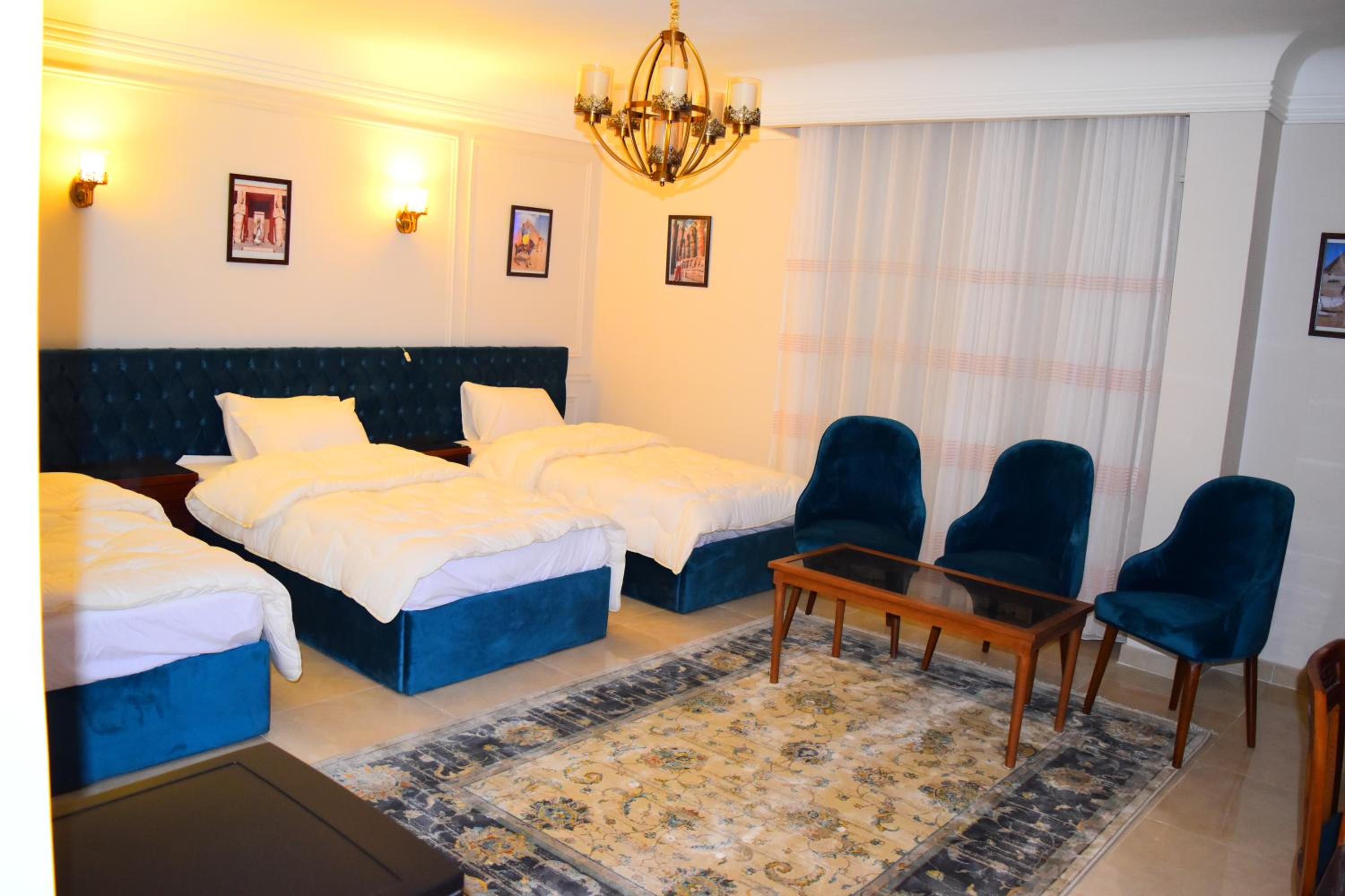 Rihana pyramids hotel