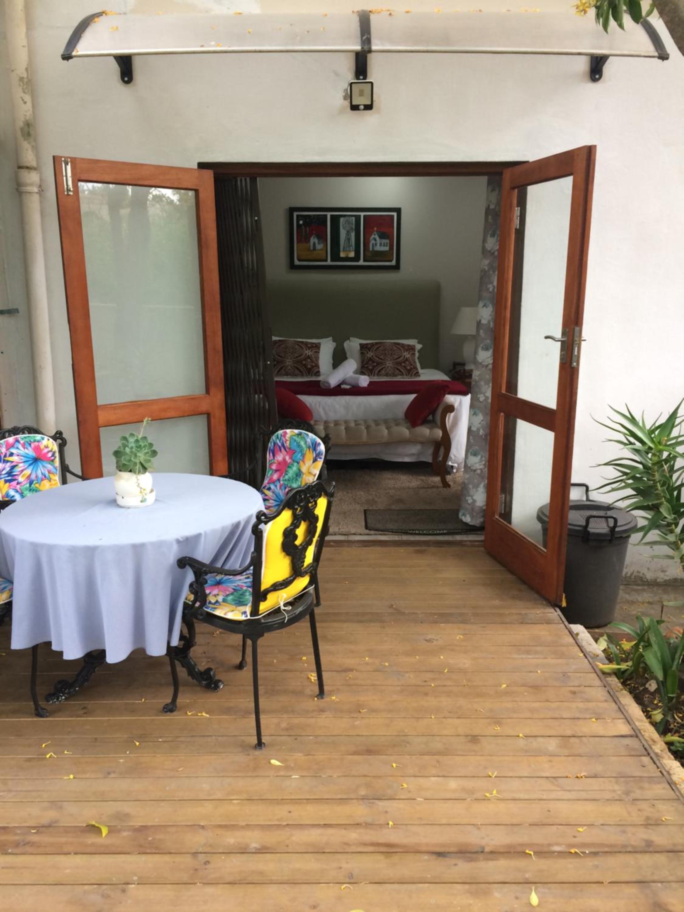 Cul de Sac - Accommodation