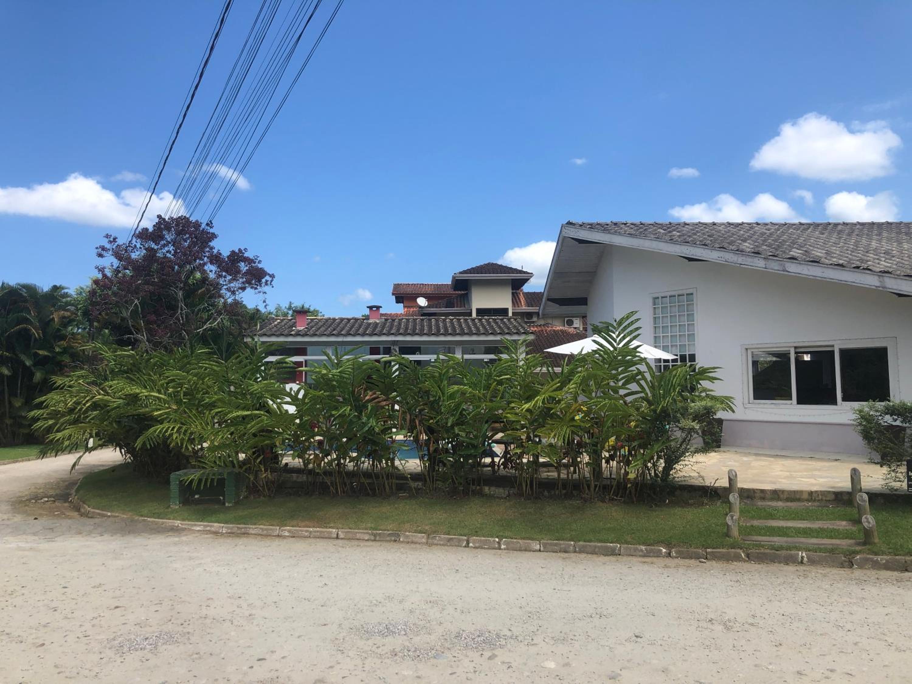 Casa com piscina ubatuba