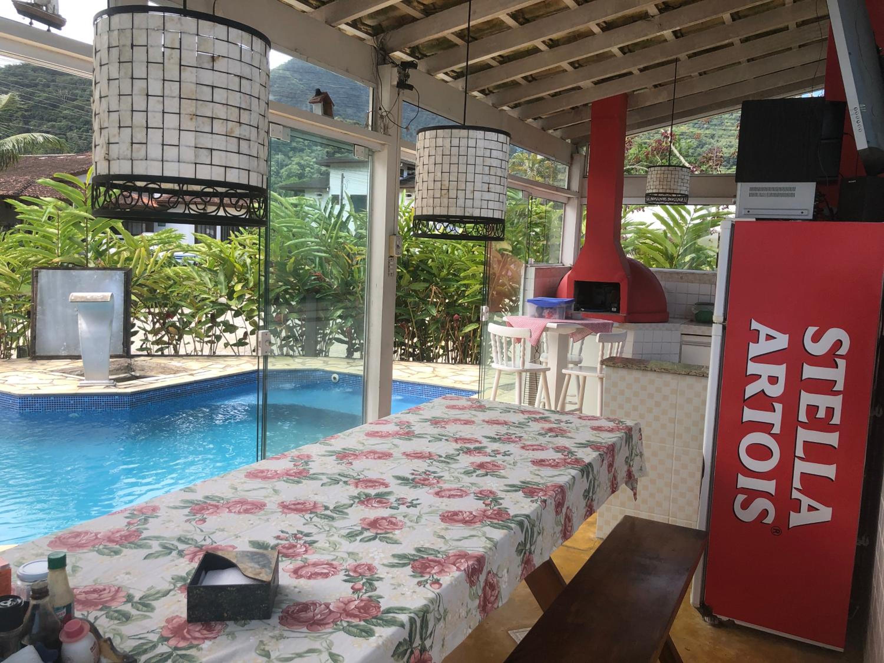 Casa com piscina ubatuba