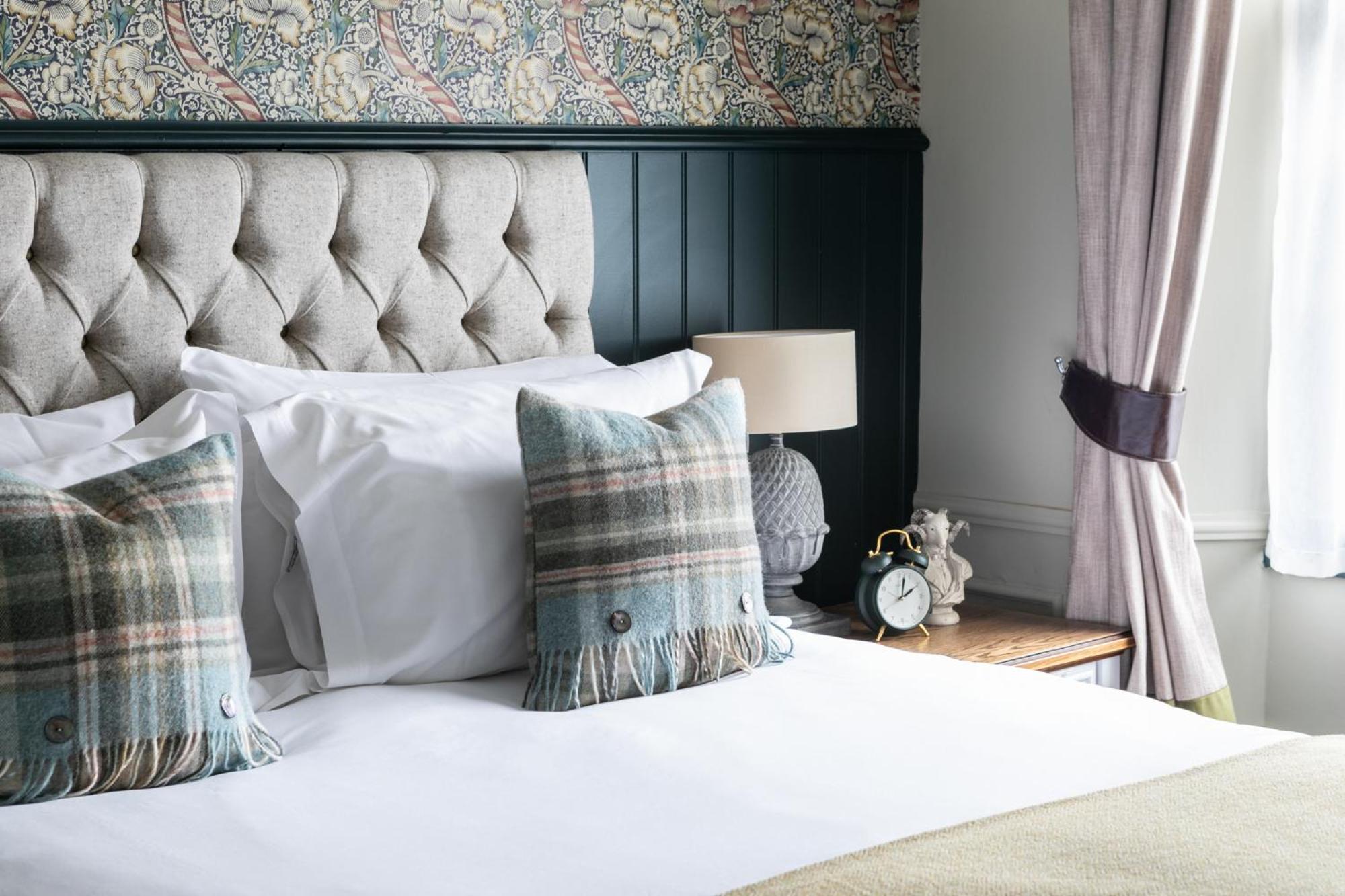 The Fleece at Cirencester view 2