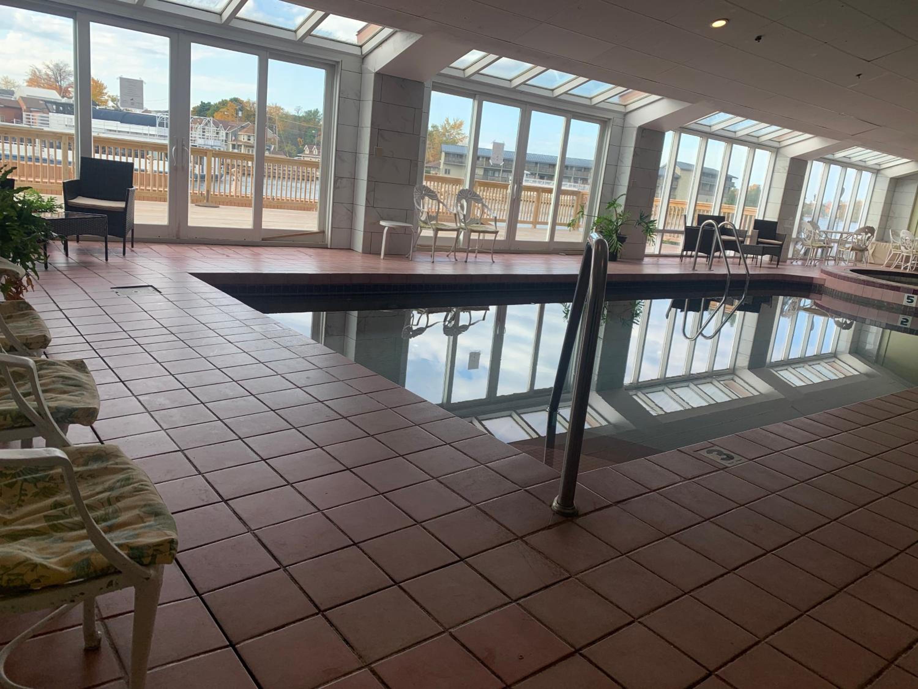 Riveredge Resort Hotel