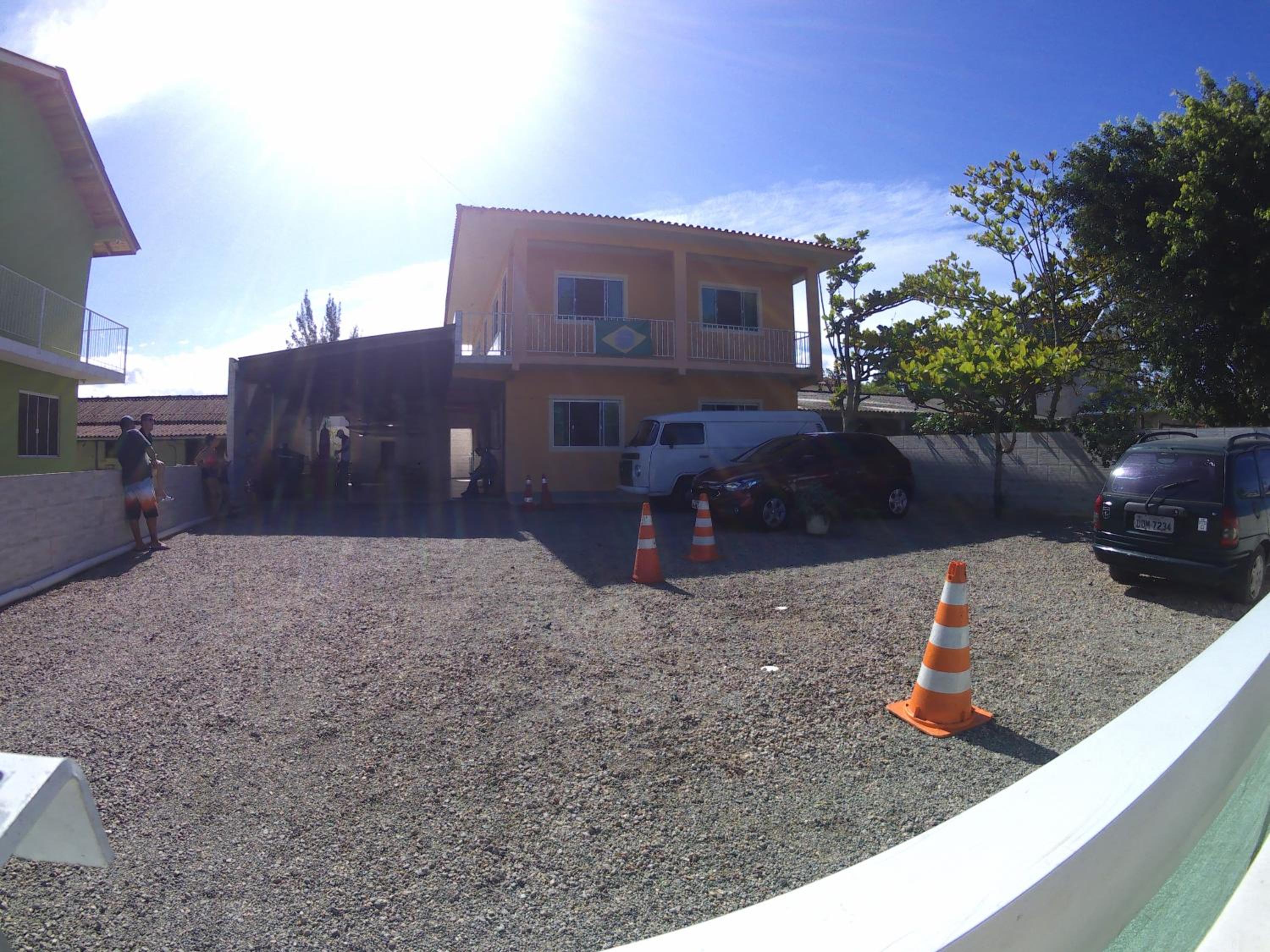 Amplo Apartamento na Pinheira