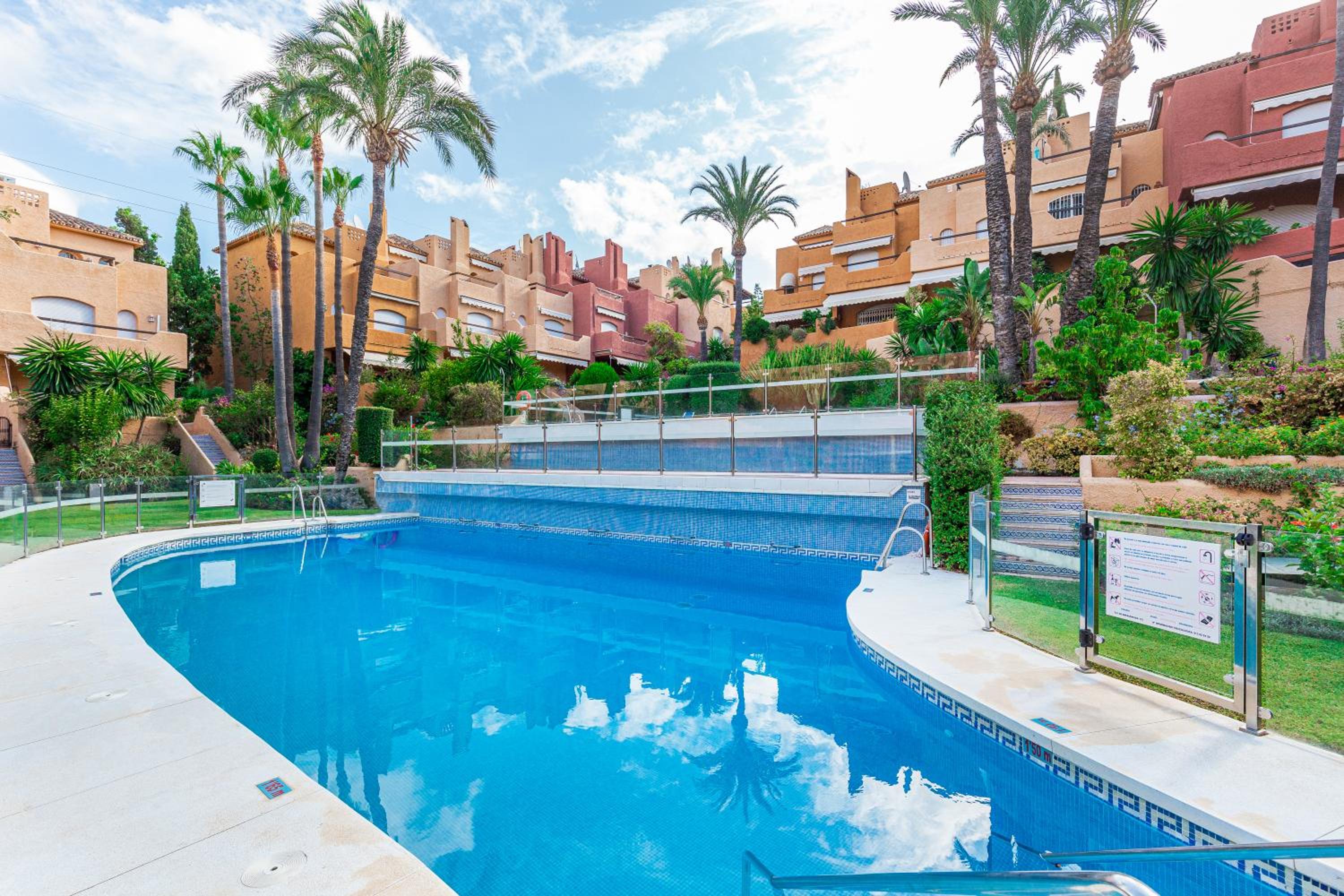 Family Exclusiv Townhouse Puerto Banus view 5