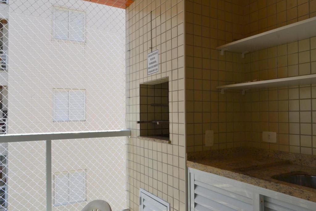 Hotel Aluga-se Apto 2 Quartos, sendo 1 suíte, 3 Ar cond. Mobília completa - Praia Grande Ubatuba/SP - Image 1