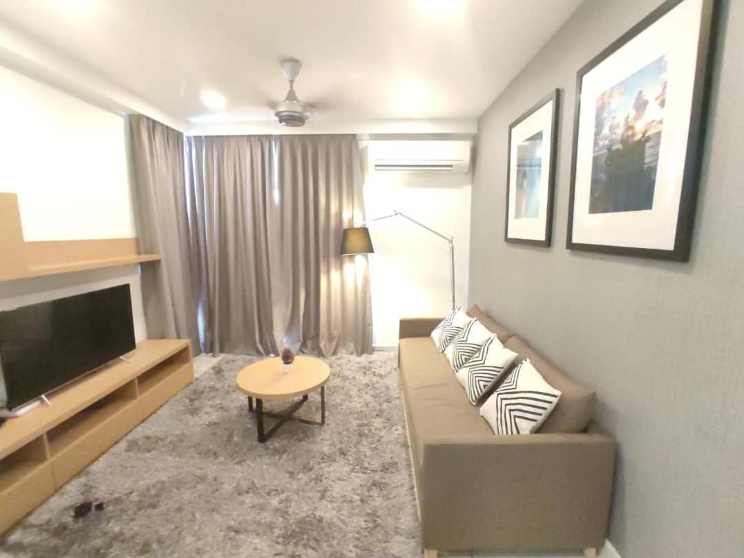 Suites at 1Tebrau