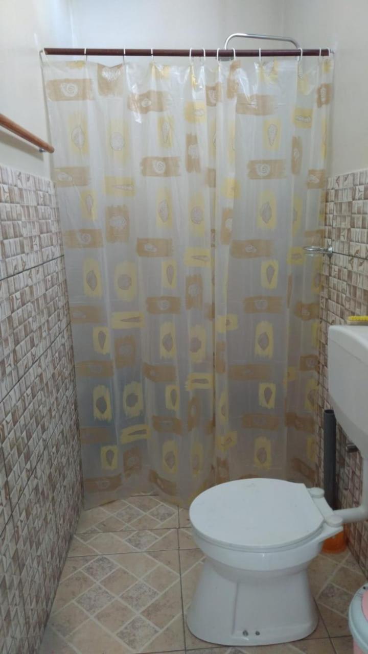 Rumanija's Airport Rooms view 3