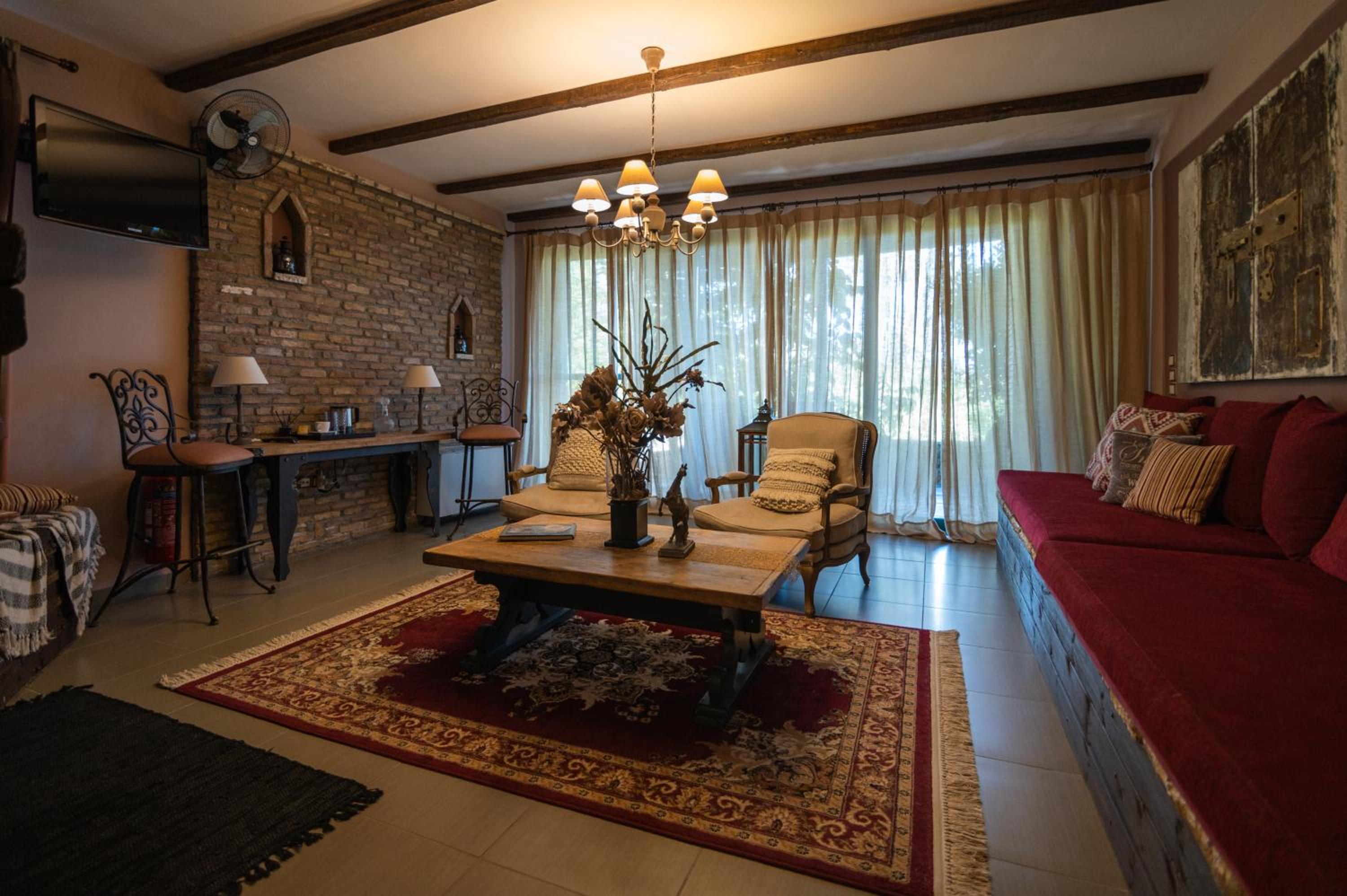 Vathyskia Guesthouse