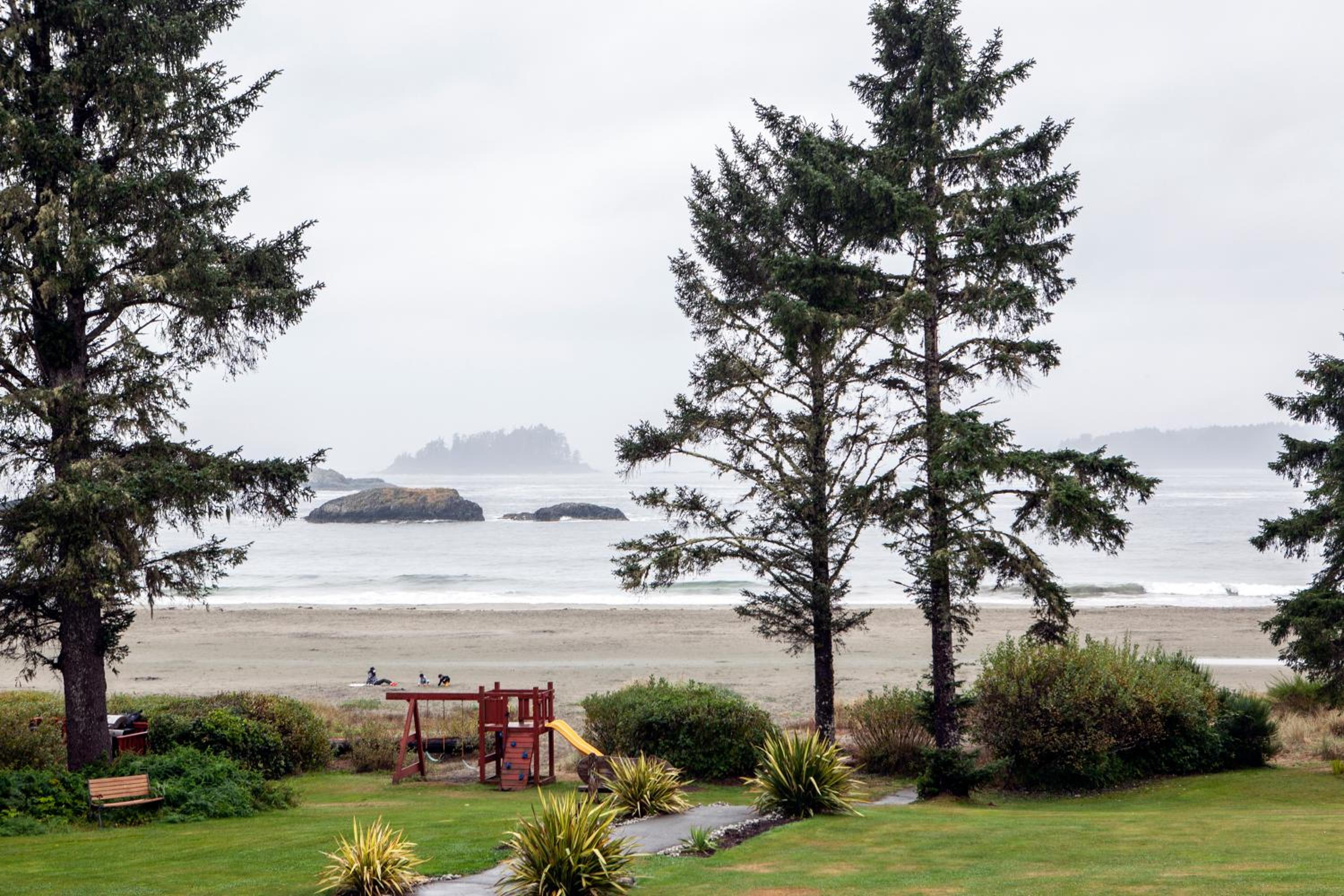 Tofino Vacations - Best Western Plus Tin Wis Resort - Property Image 37