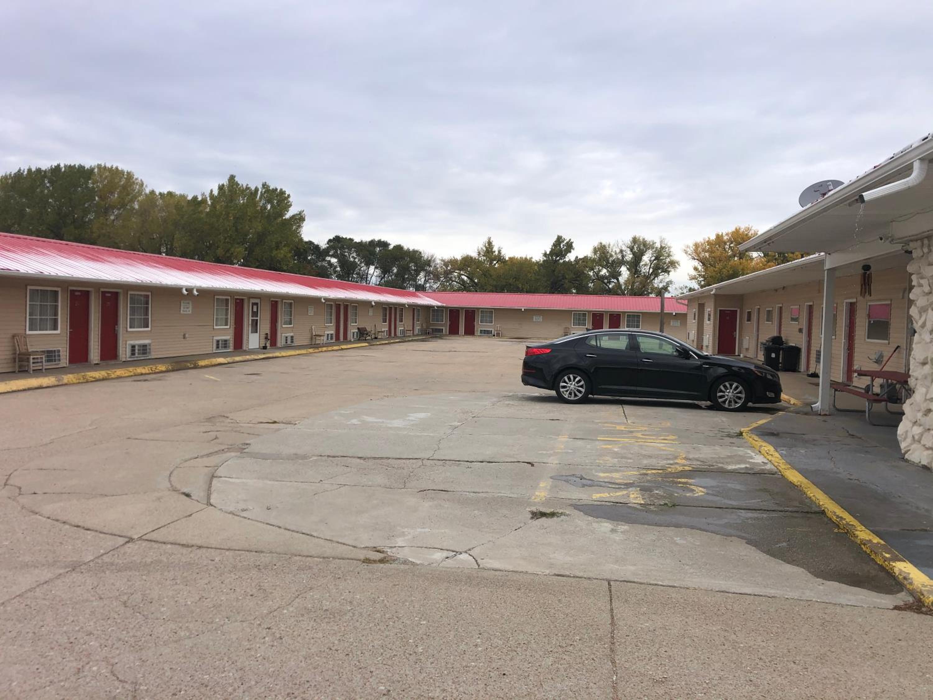 Big 12 Motel Broken Bow NE