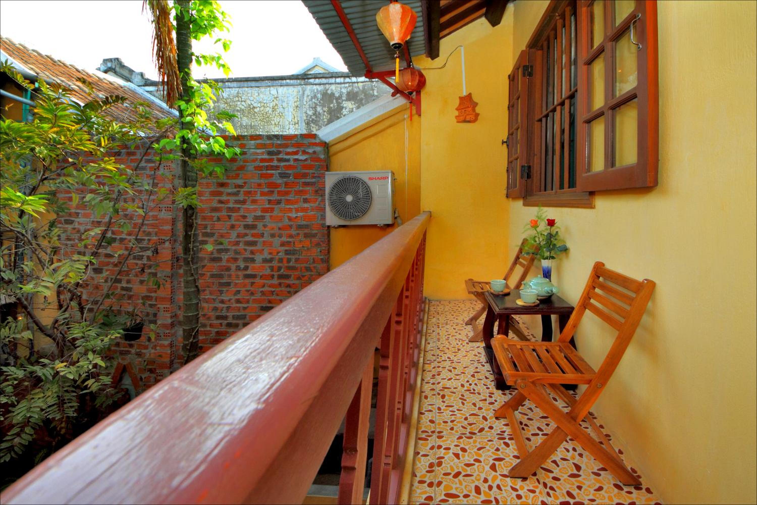Nha Lan Homestay
