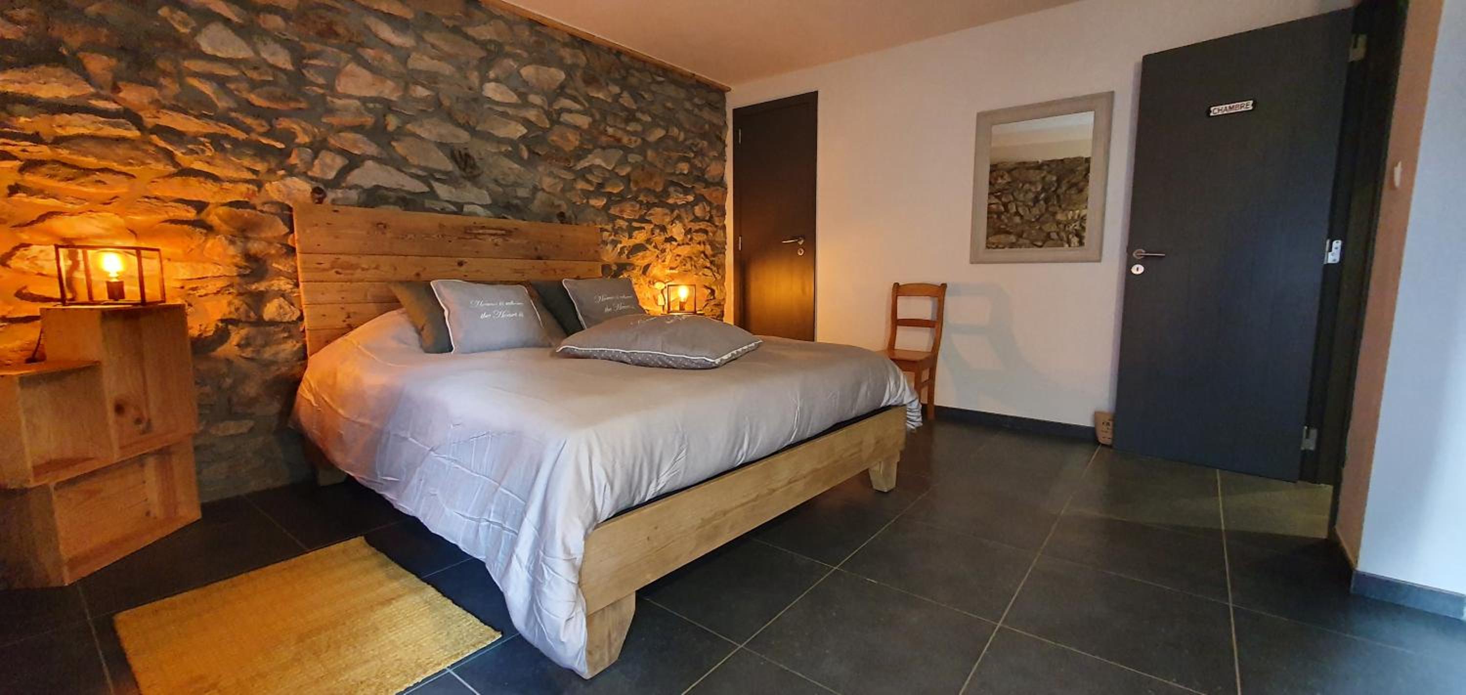 O Près de la Lienne, maison de campagne de charme, accord parfait entre confort et authenticité