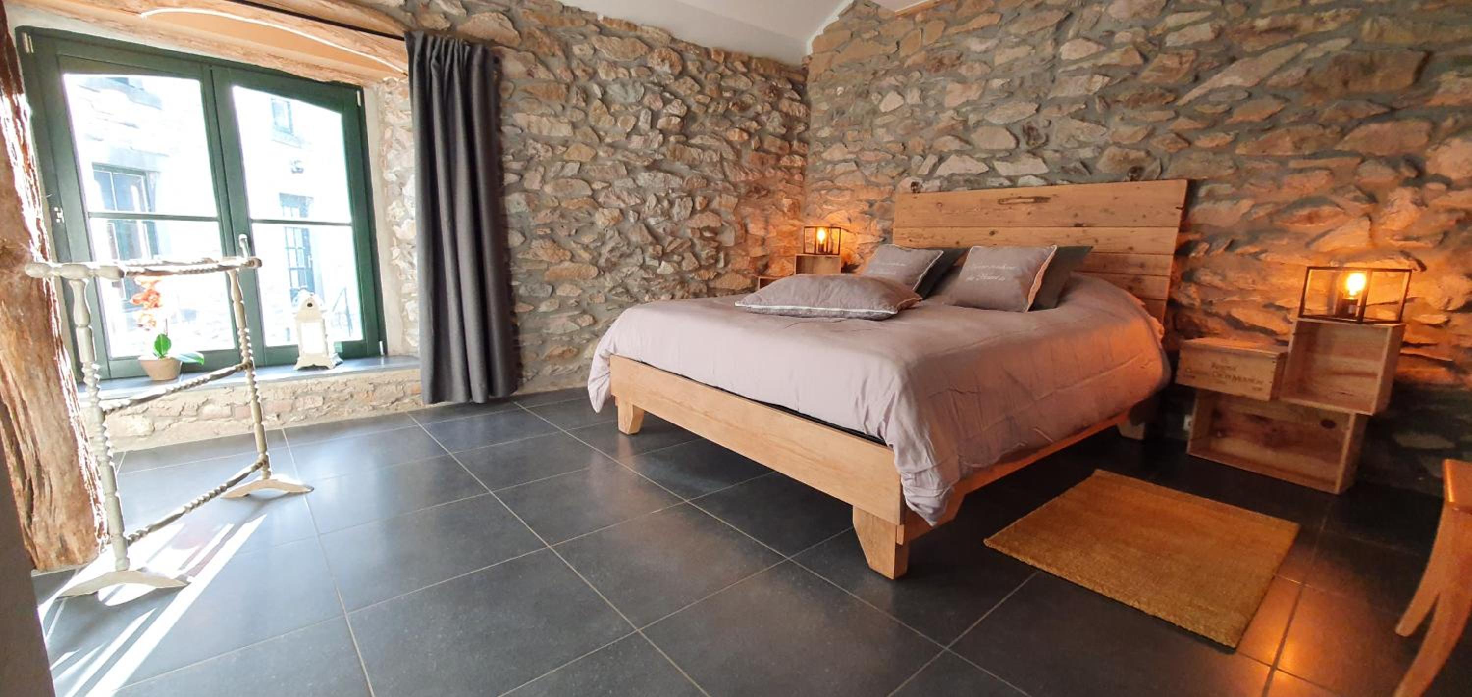 O Près de la Lienne, maison de campagne de charme, accord parfait entre confort et authenticité