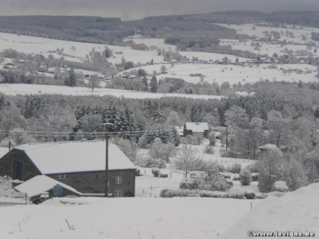 O Près de la Lienne, maison de campagne de charme, accord parfait entre confort et authenticité