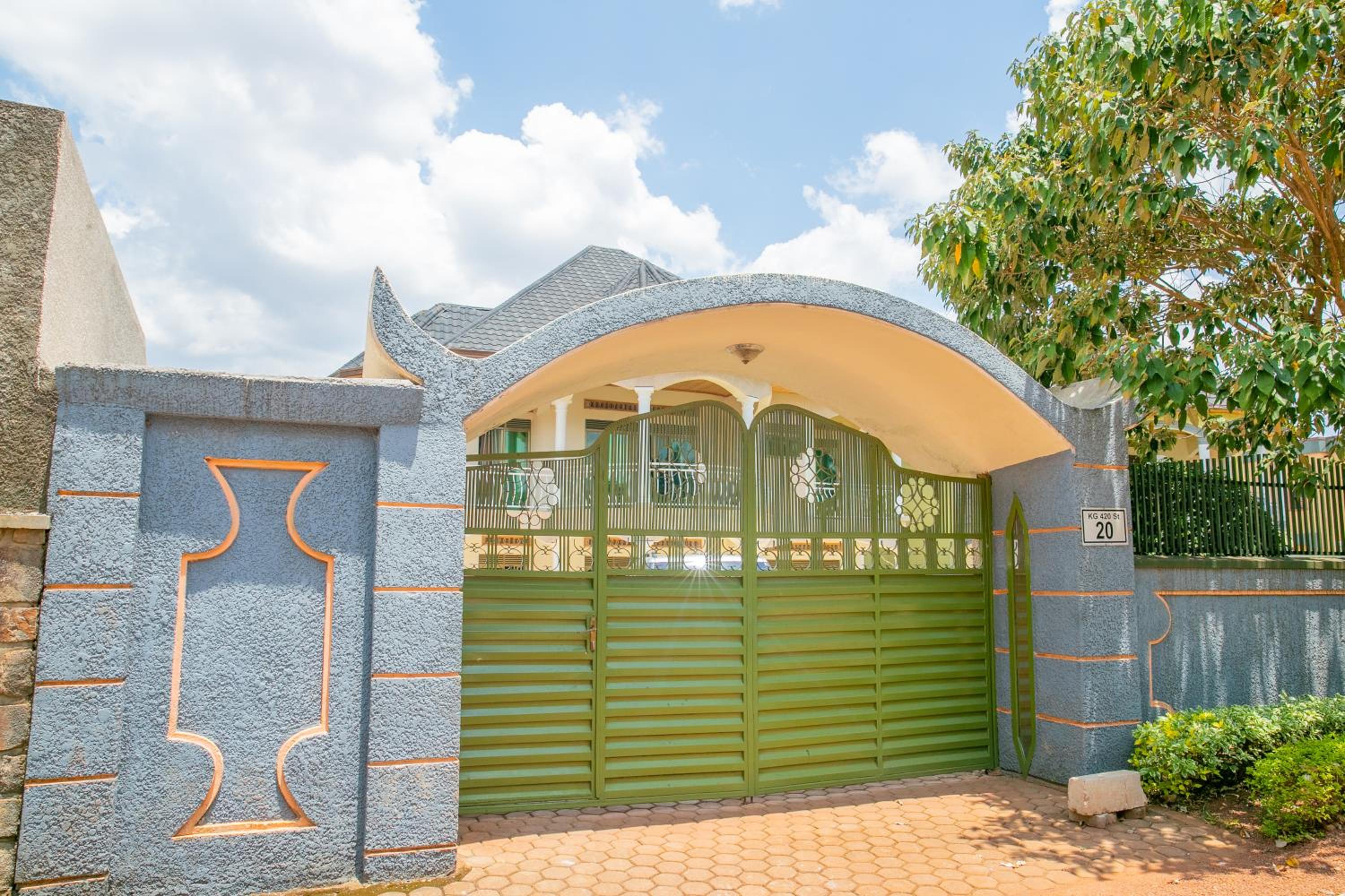 Kigali, Gacuriro Residential Property in Prime Area near 3 Hotels!! view 3