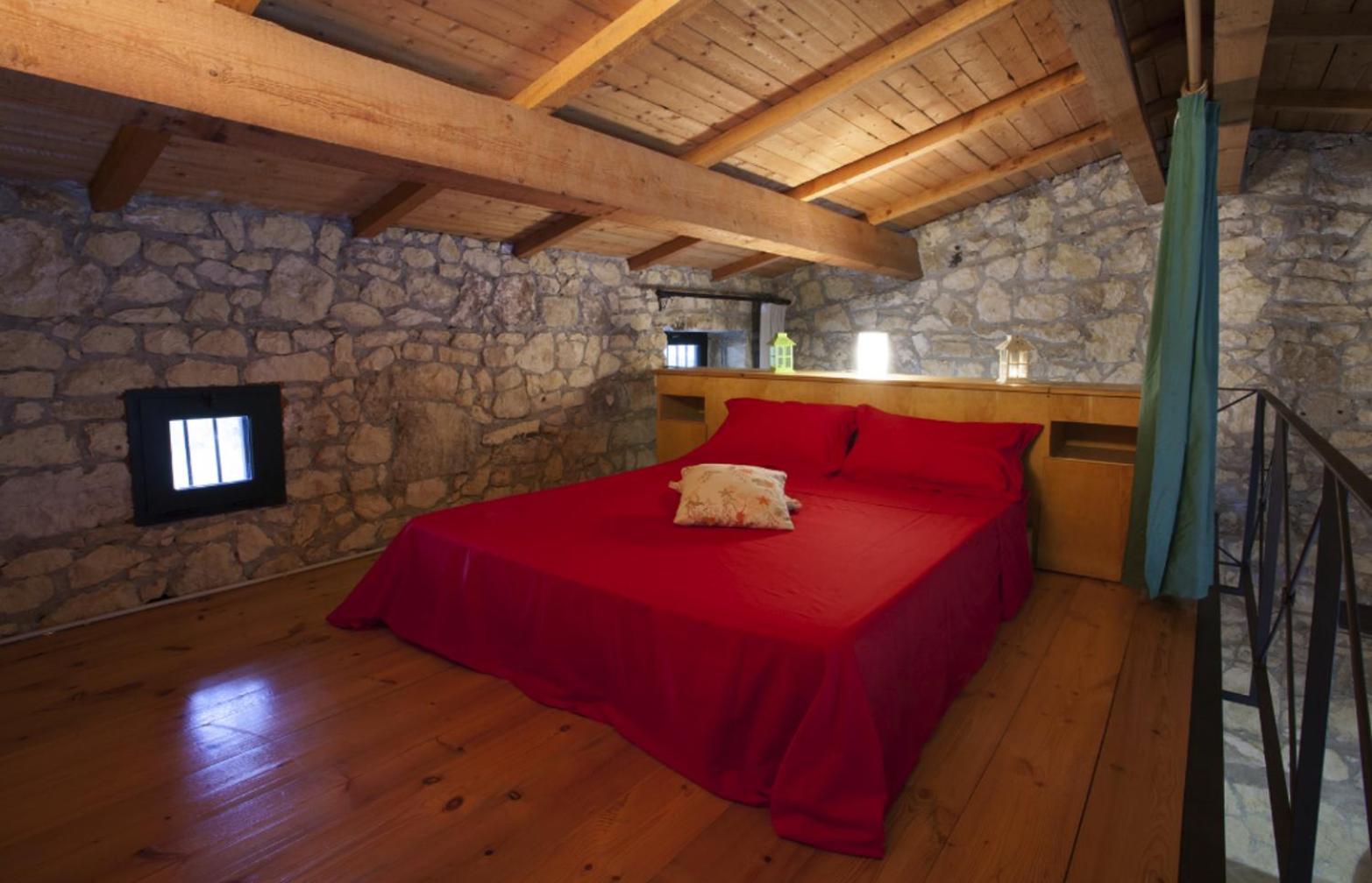Trullo in the Wood view 3