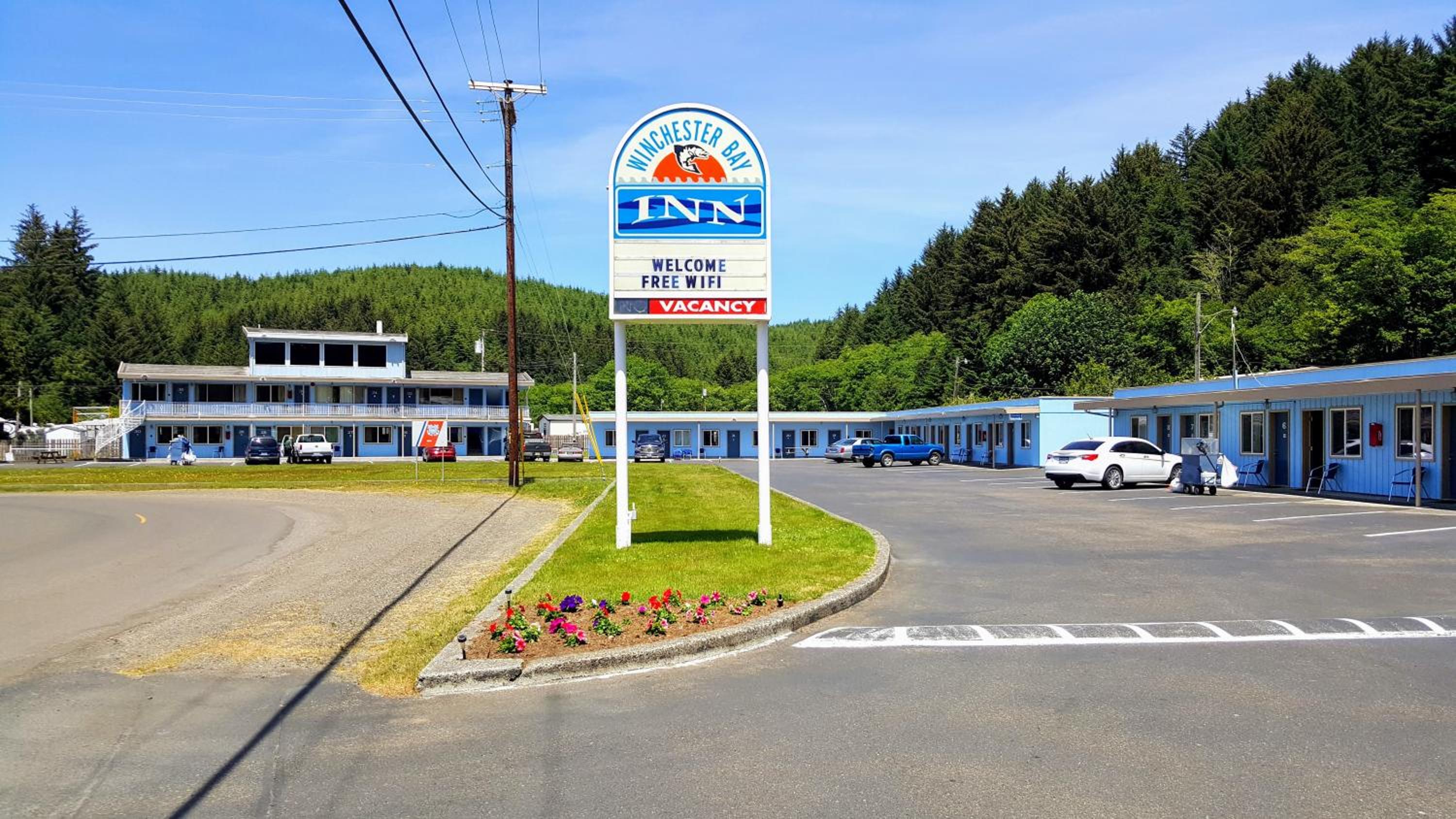 Winchester Bay Inn