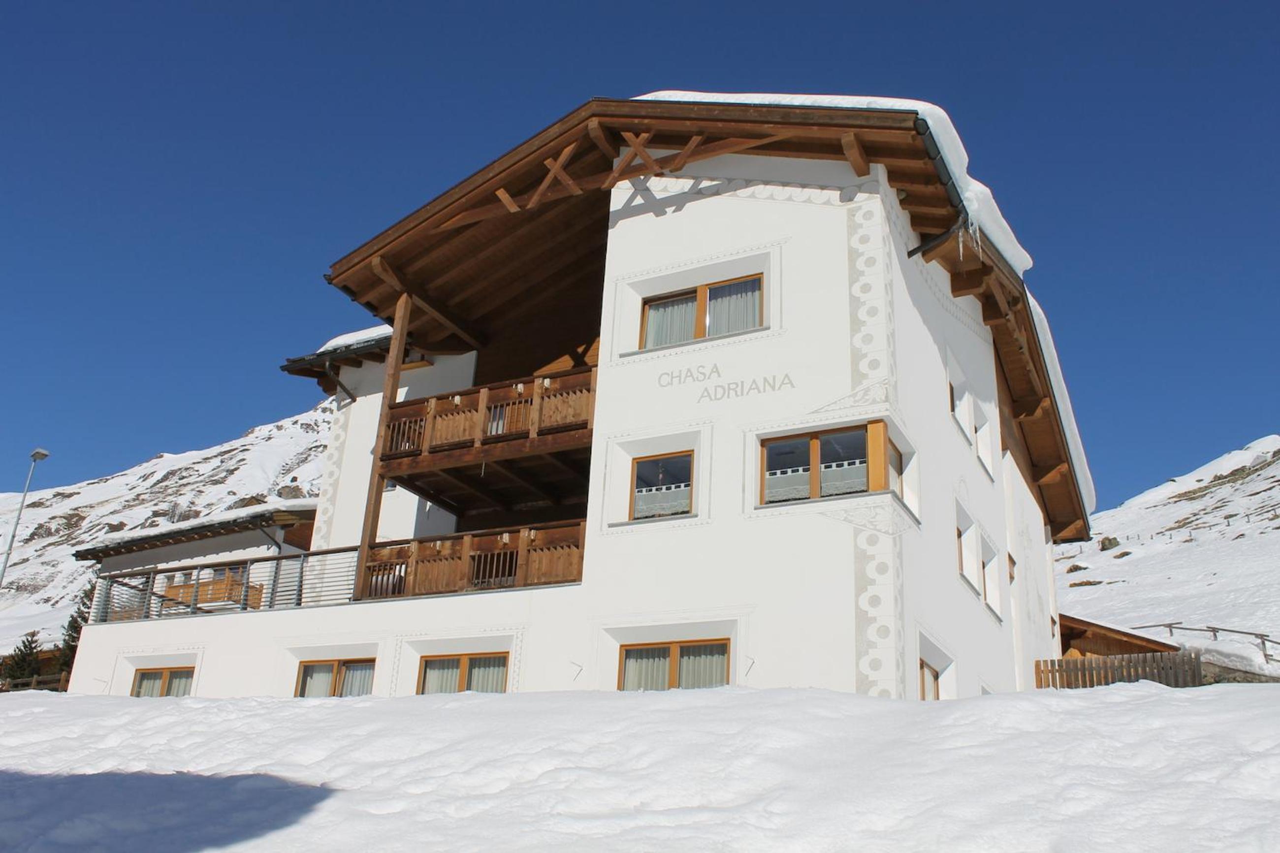 Hotel Chasa Adriana - Image 1