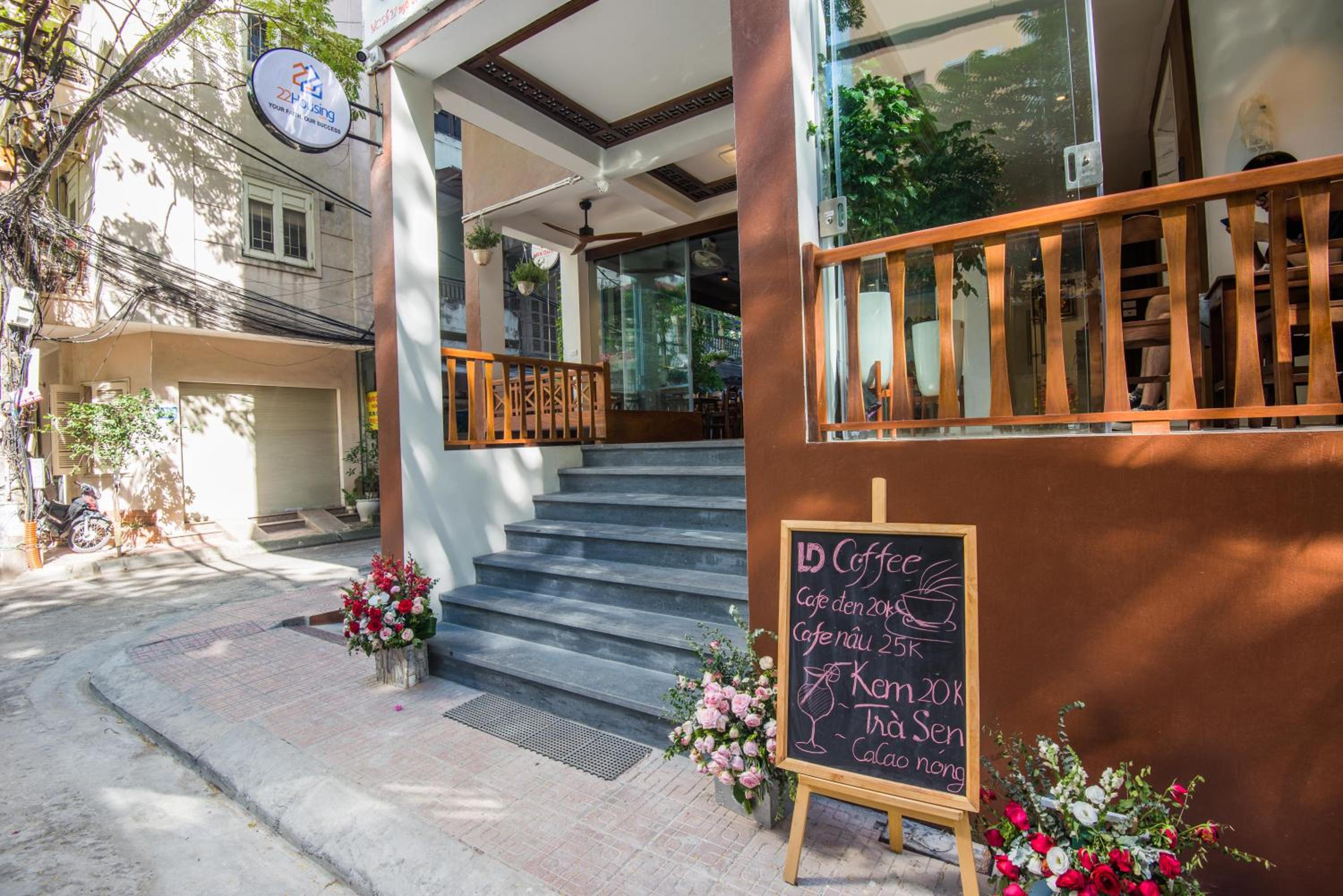 22housing Hotel & Apartment 81 Linh Lang