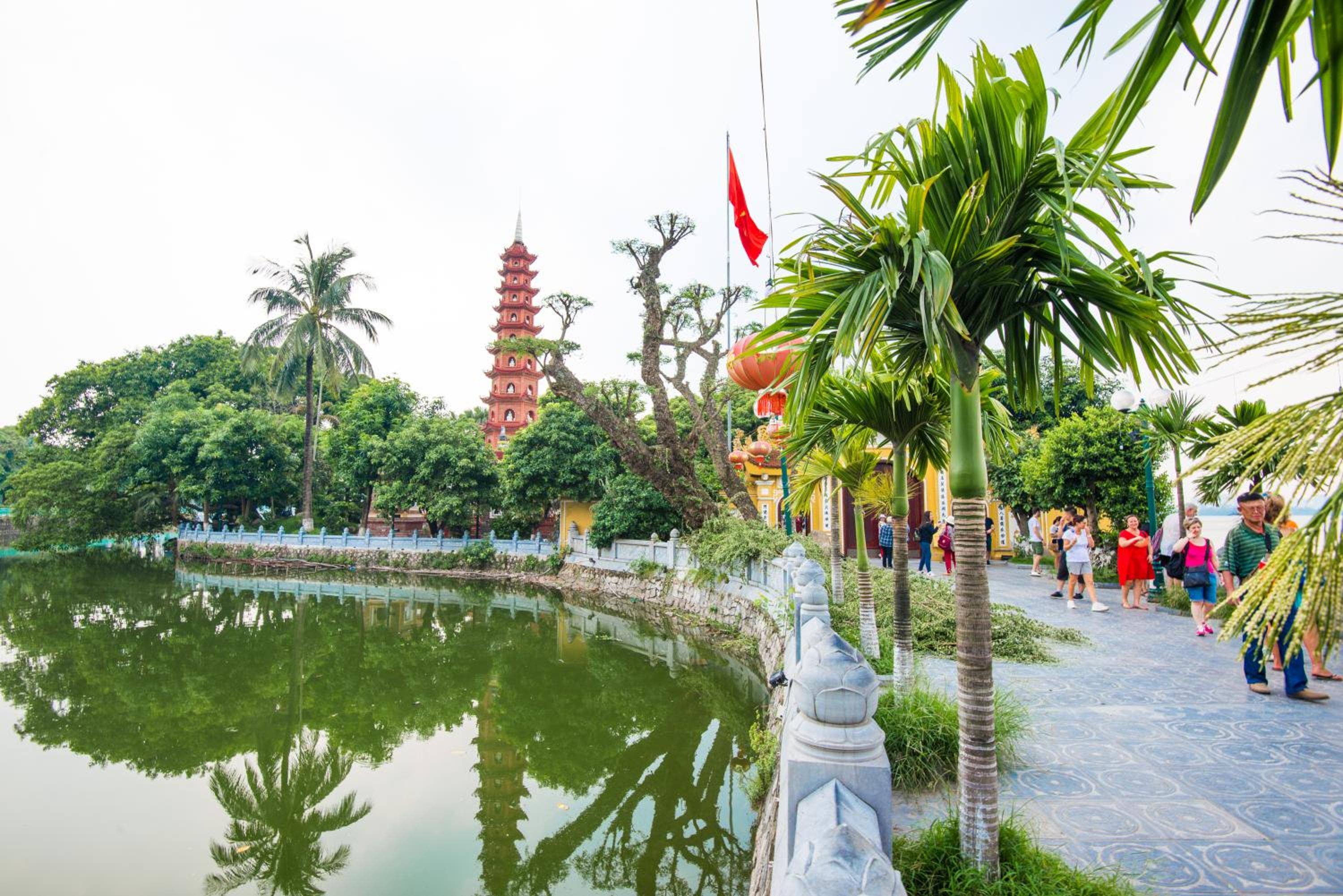 22housing Hotel & Apartment 81 Linh Lang