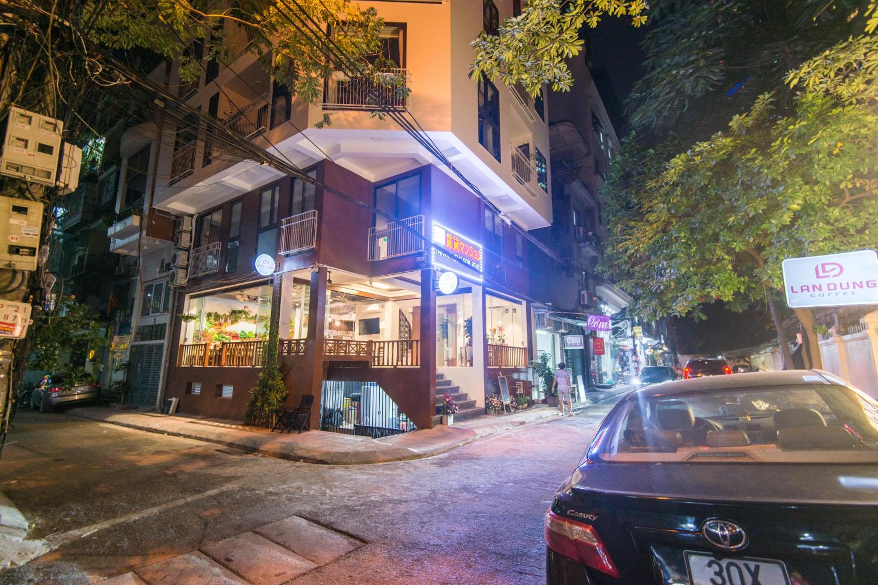22housing Hotel & Apartment 81 Linh Lang