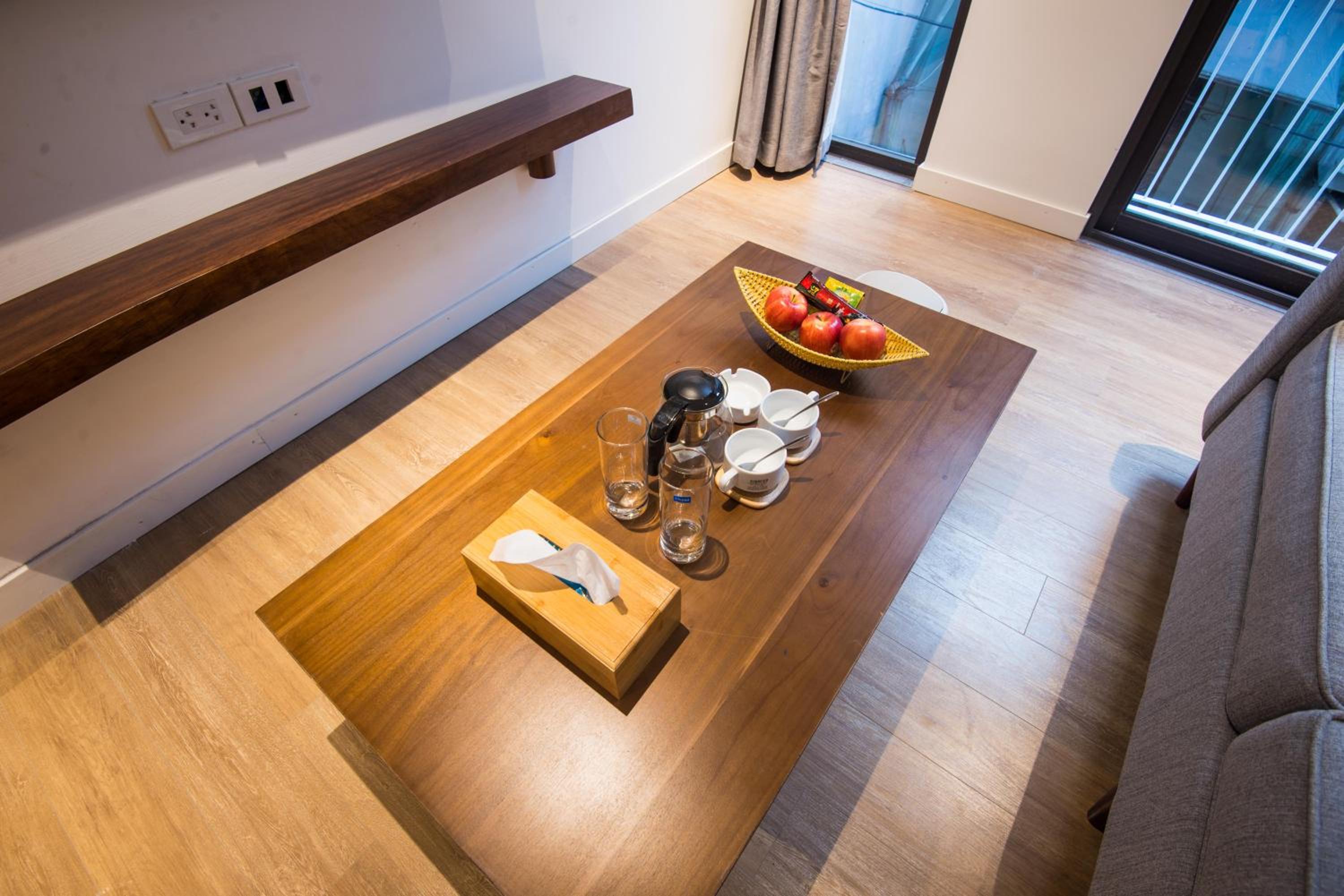 22housing Hotel & Apartment 81 Linh Lang