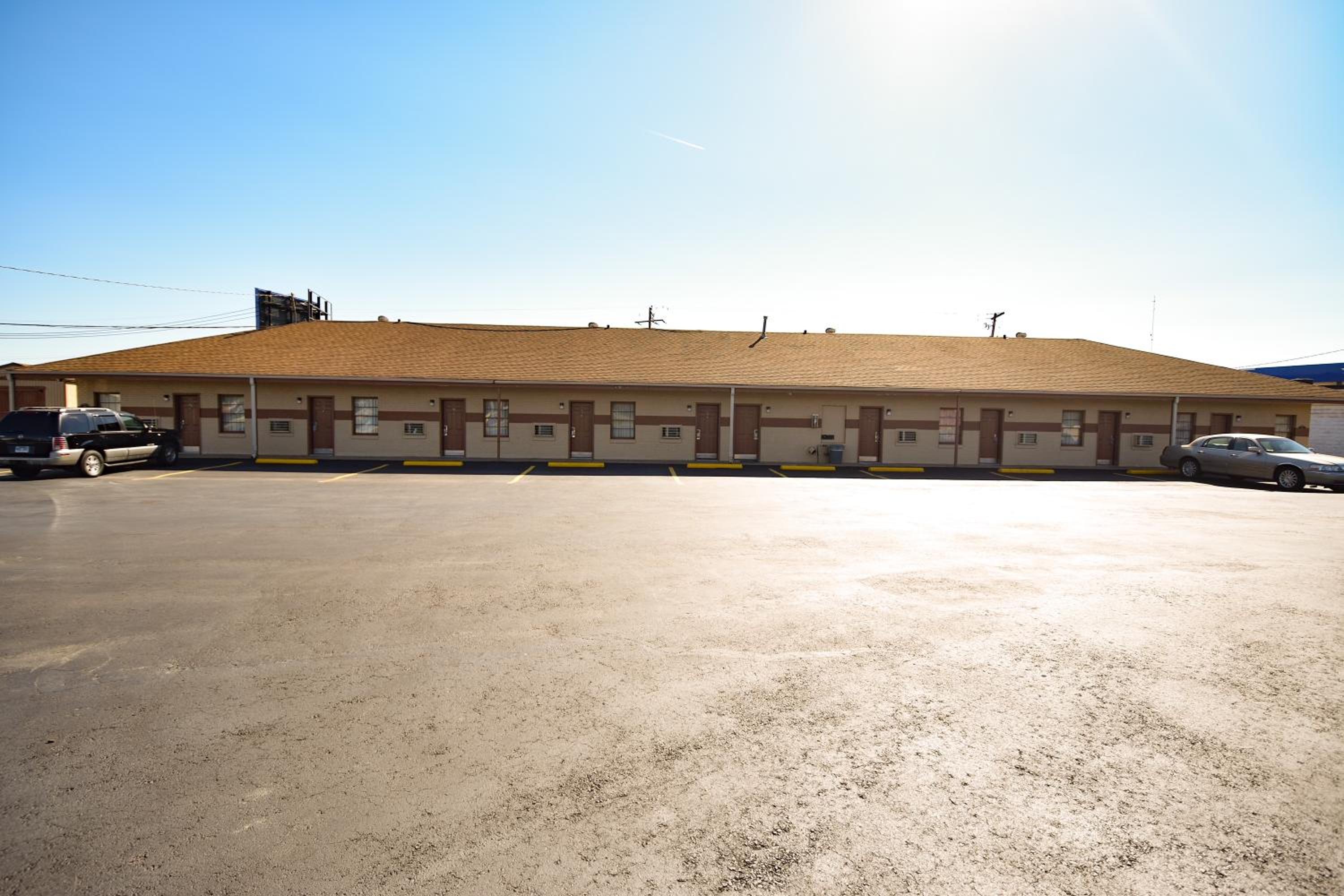 Economy Inn Beebe - Property Image 6