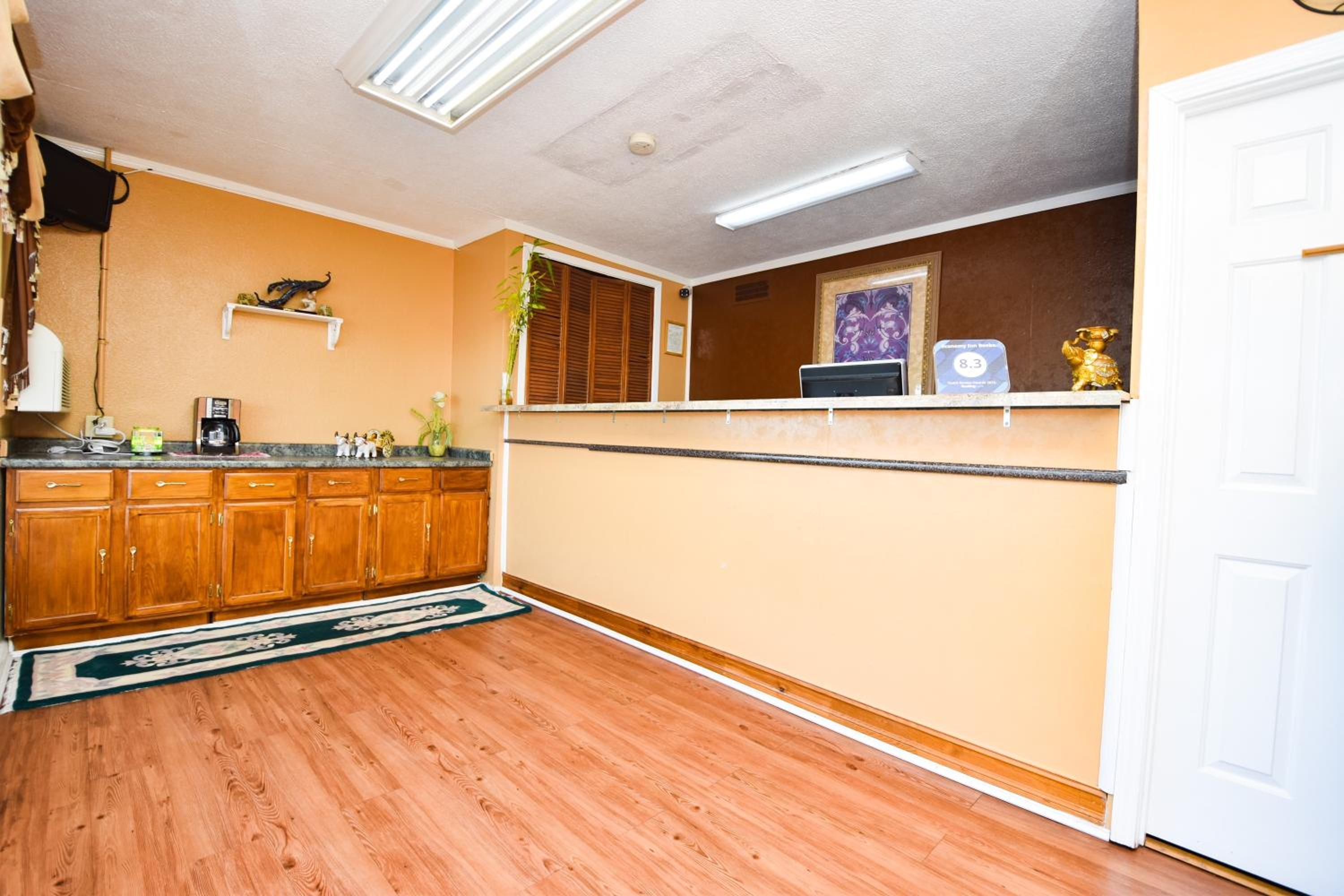 Economy Inn Beebe - Property Image 9