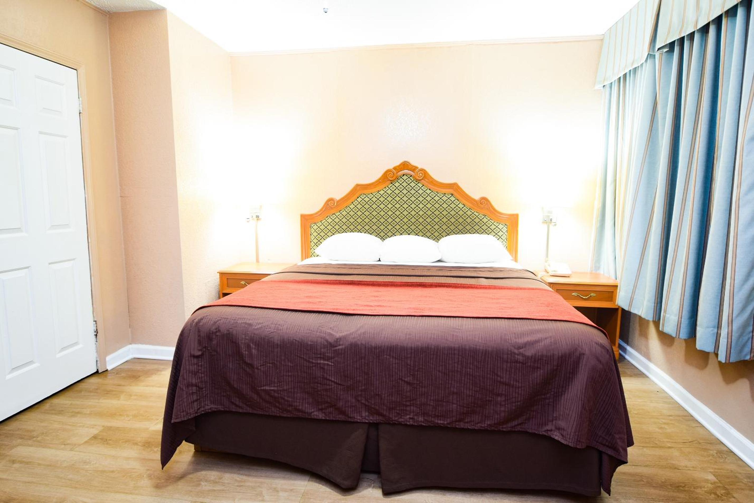 Economy Inn Beebe - Property Image 1