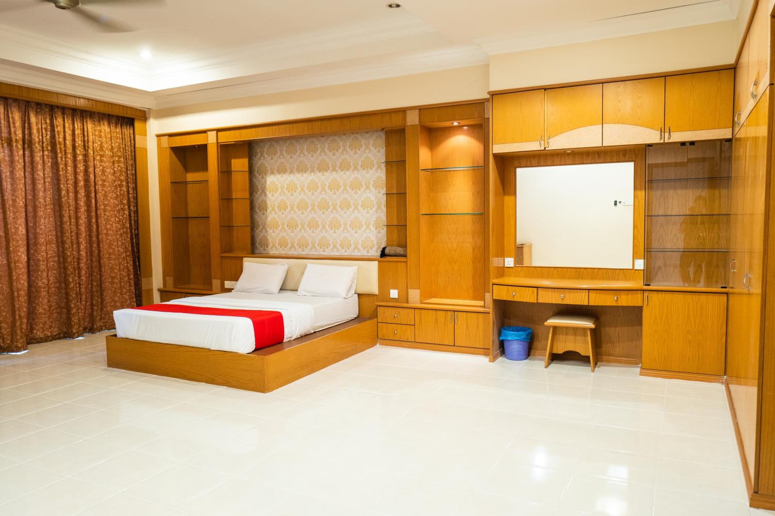 MK Homestay Wakaf Che Yeh with bathtub - Max 14 Pax photo 1