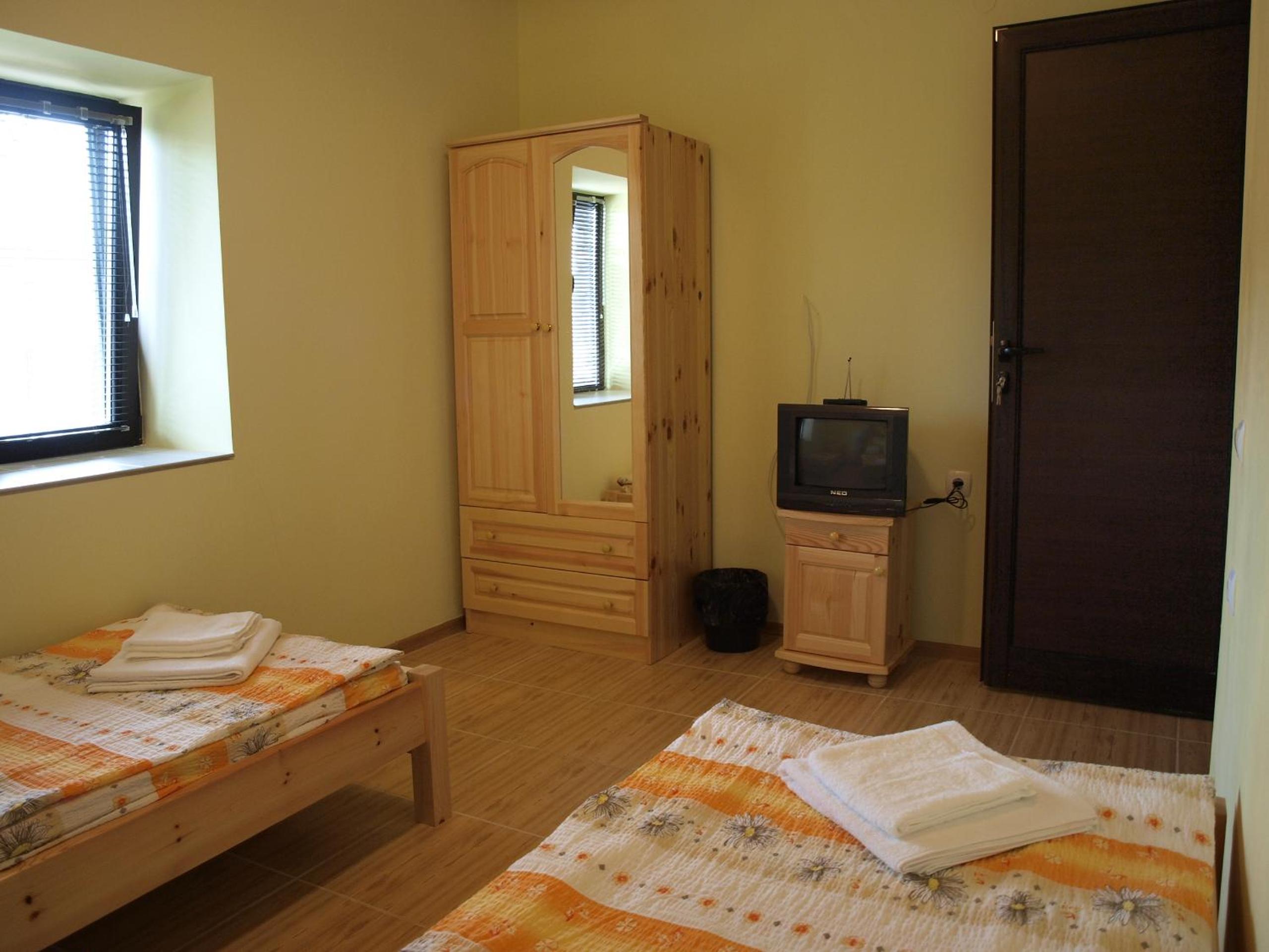 Dobrevata House