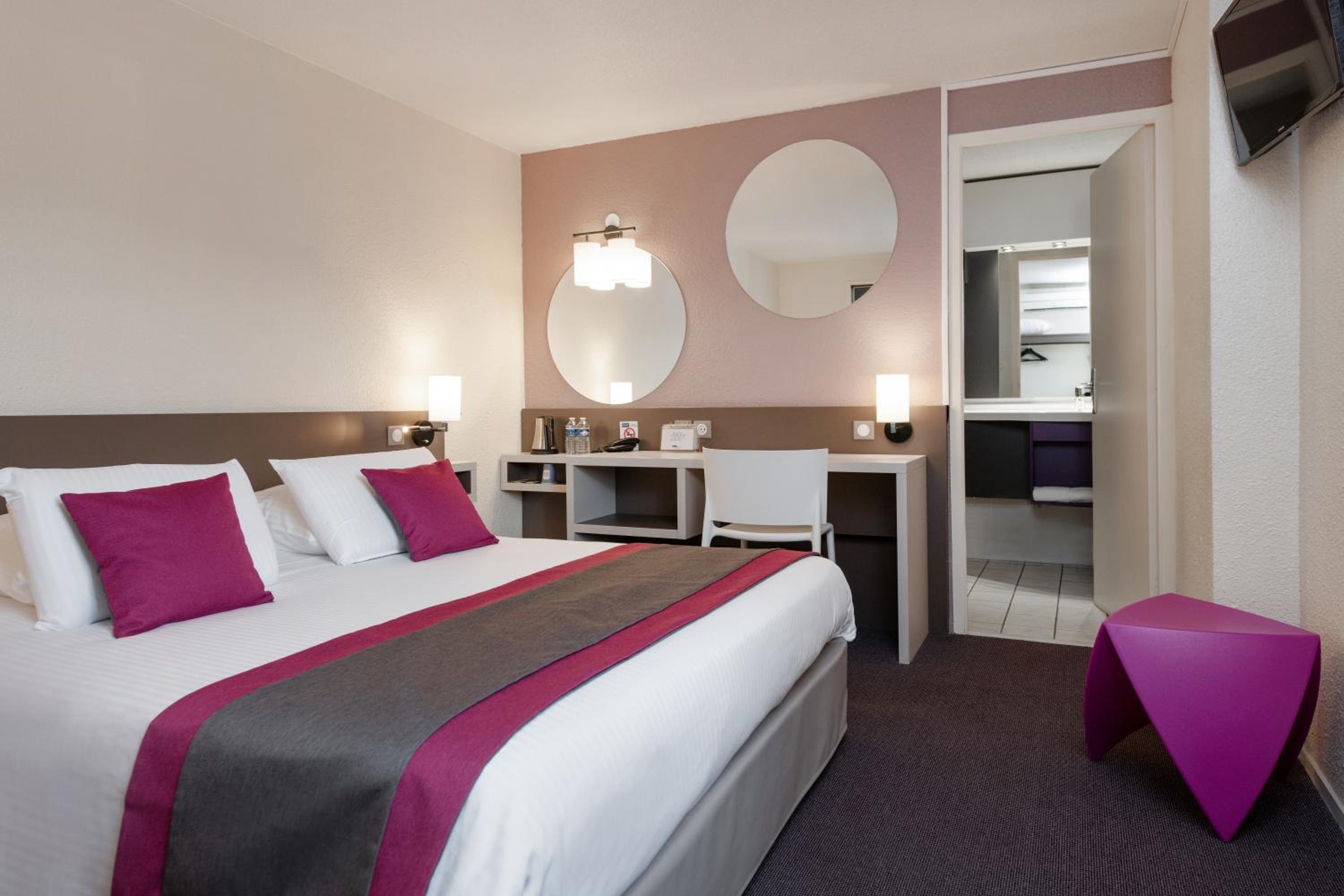 Saint-Etienne Vacations - Kyriad Saint-Etienne Centre - Property Image 2