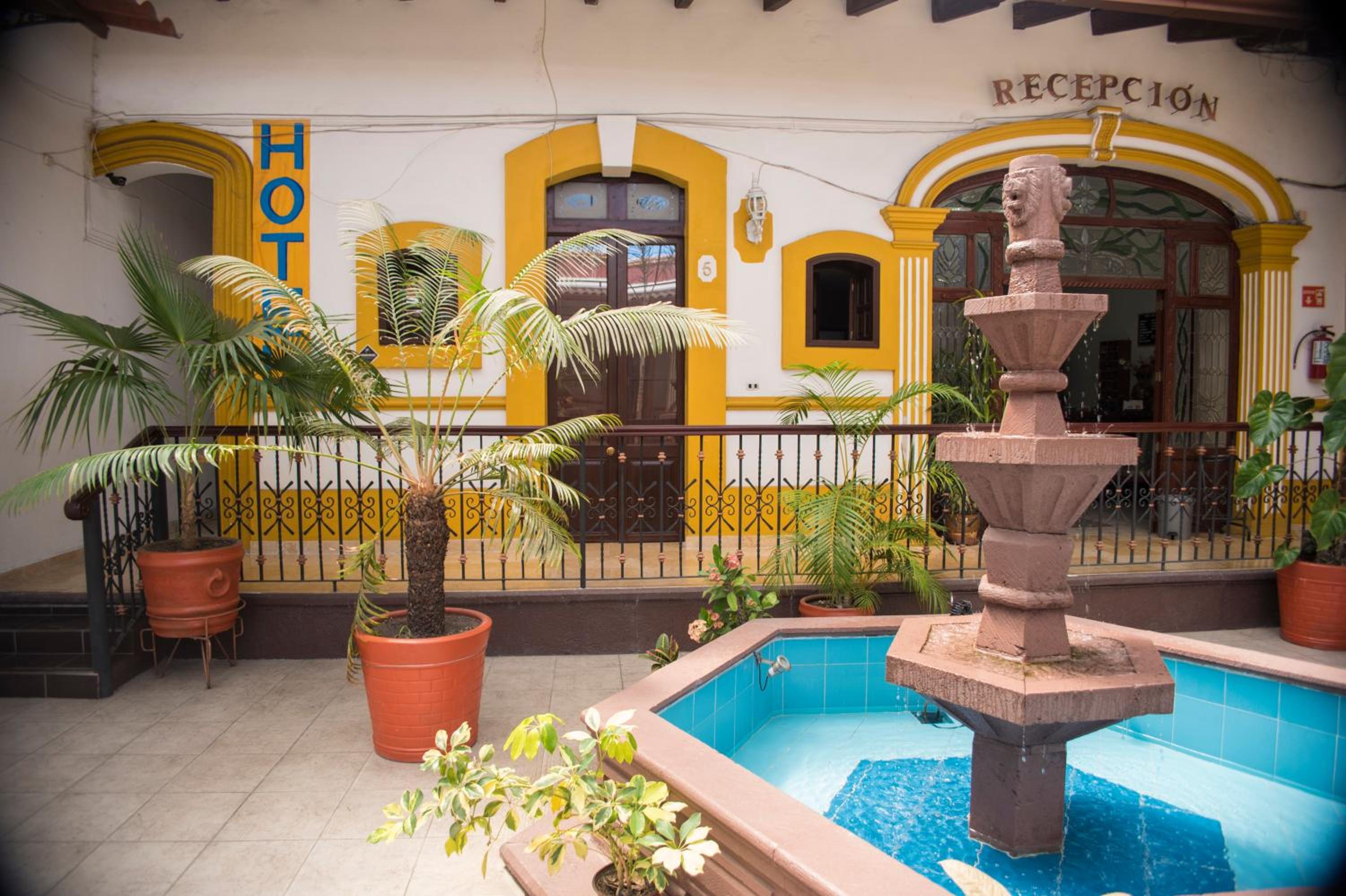 Xalapa Vacations - OYO Hotel Real de Cortes - Property Image 1