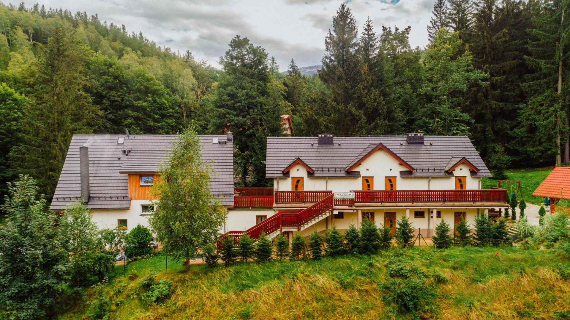 WILLA IZBICA KARPACZ parking, jacuzzi, sauna gratis view 2
