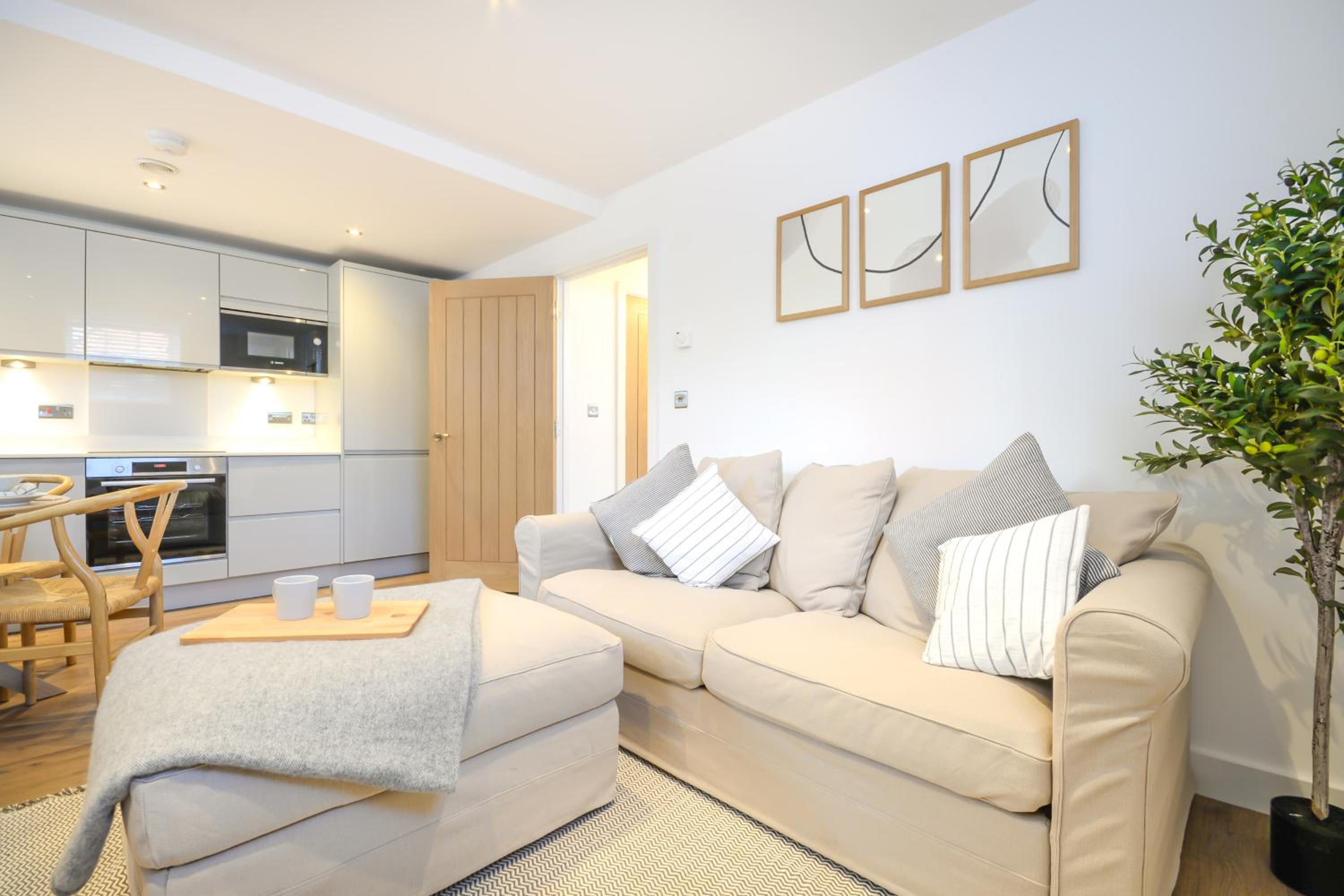 Concorde House Luxury Apartments - Chester view 2