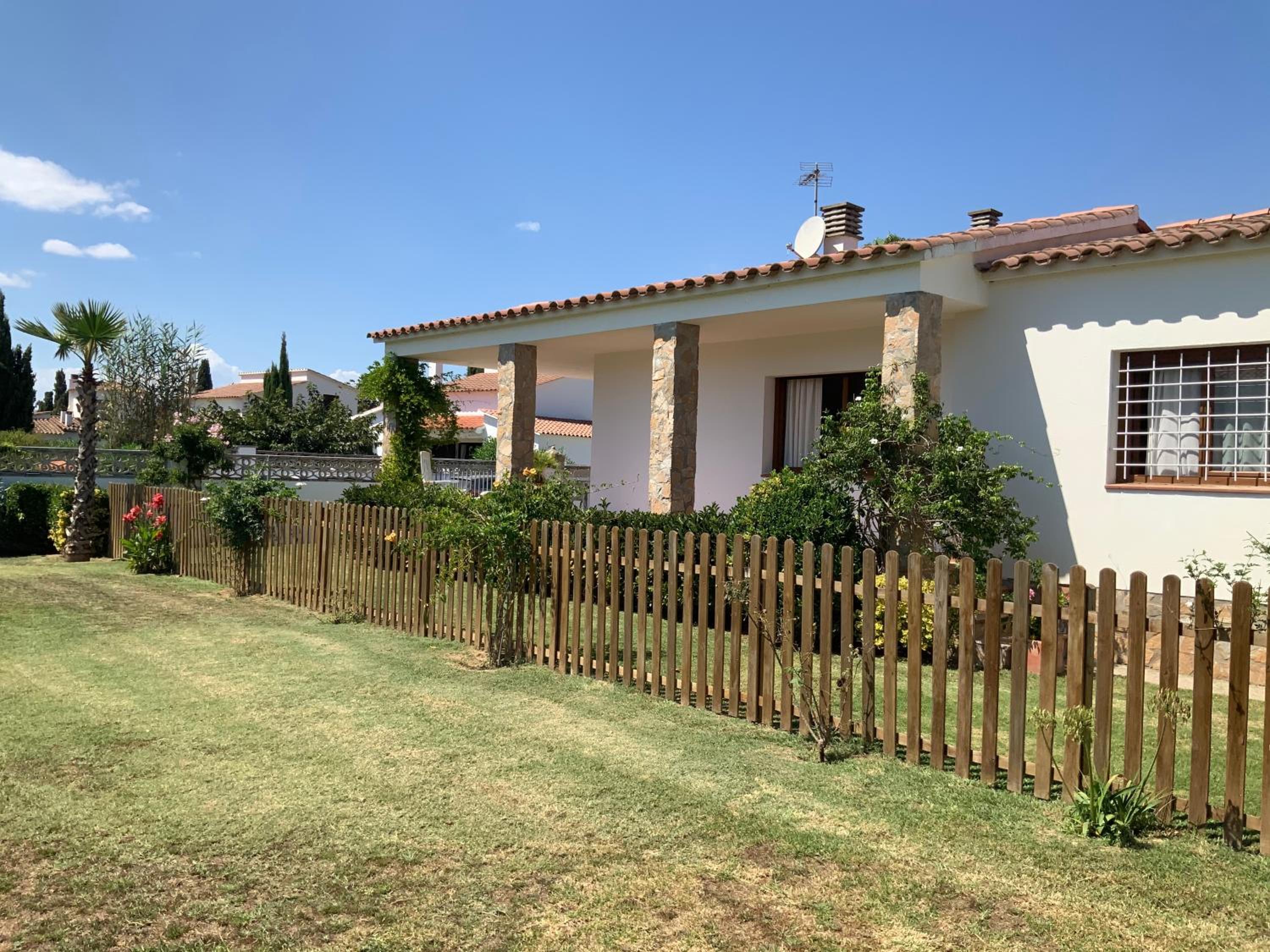 Villa Montserrat 3, Terrace & Pool view 4