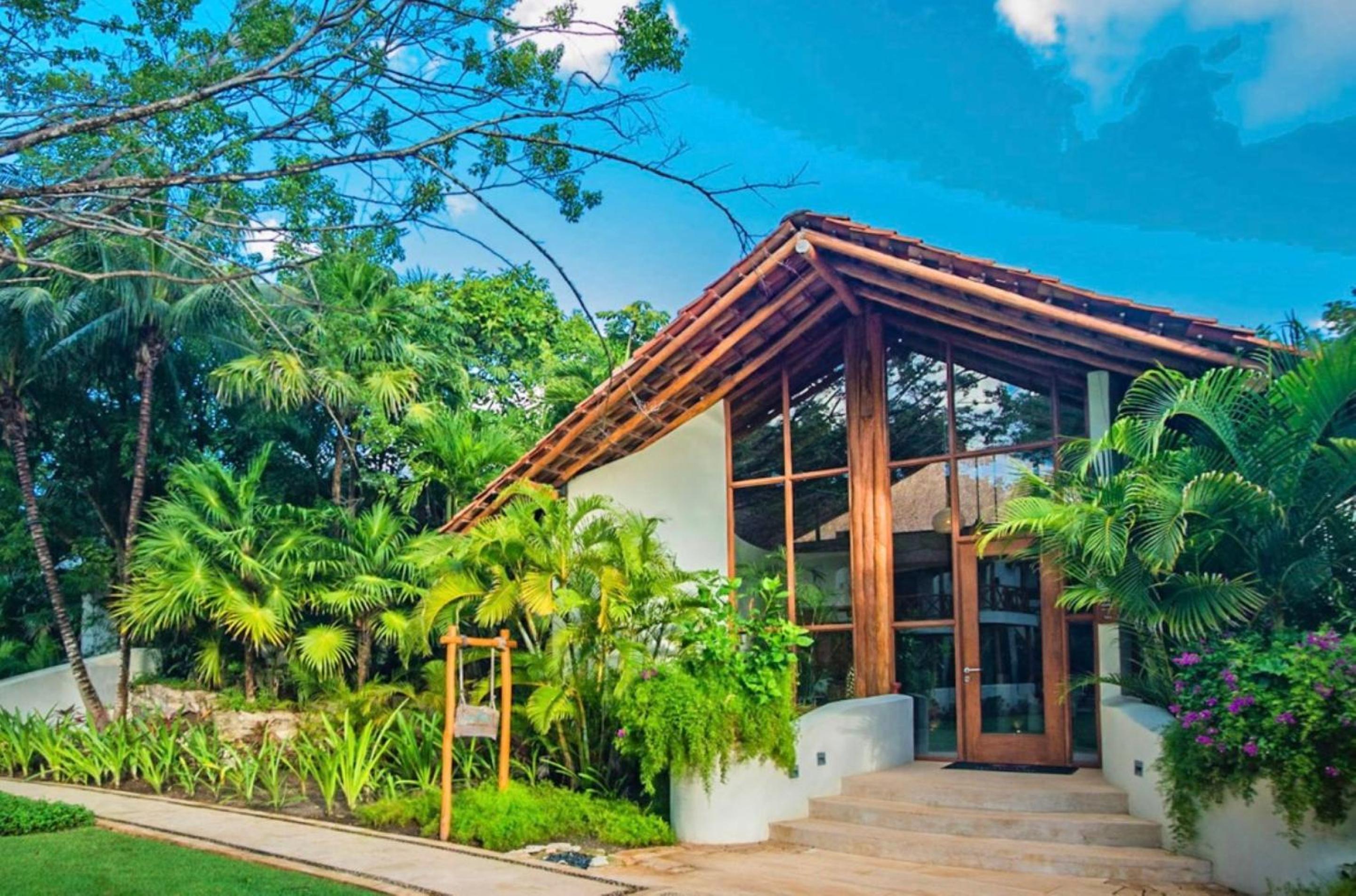 Hotel Mahekal Beach Front Resort & Spa - Image 1