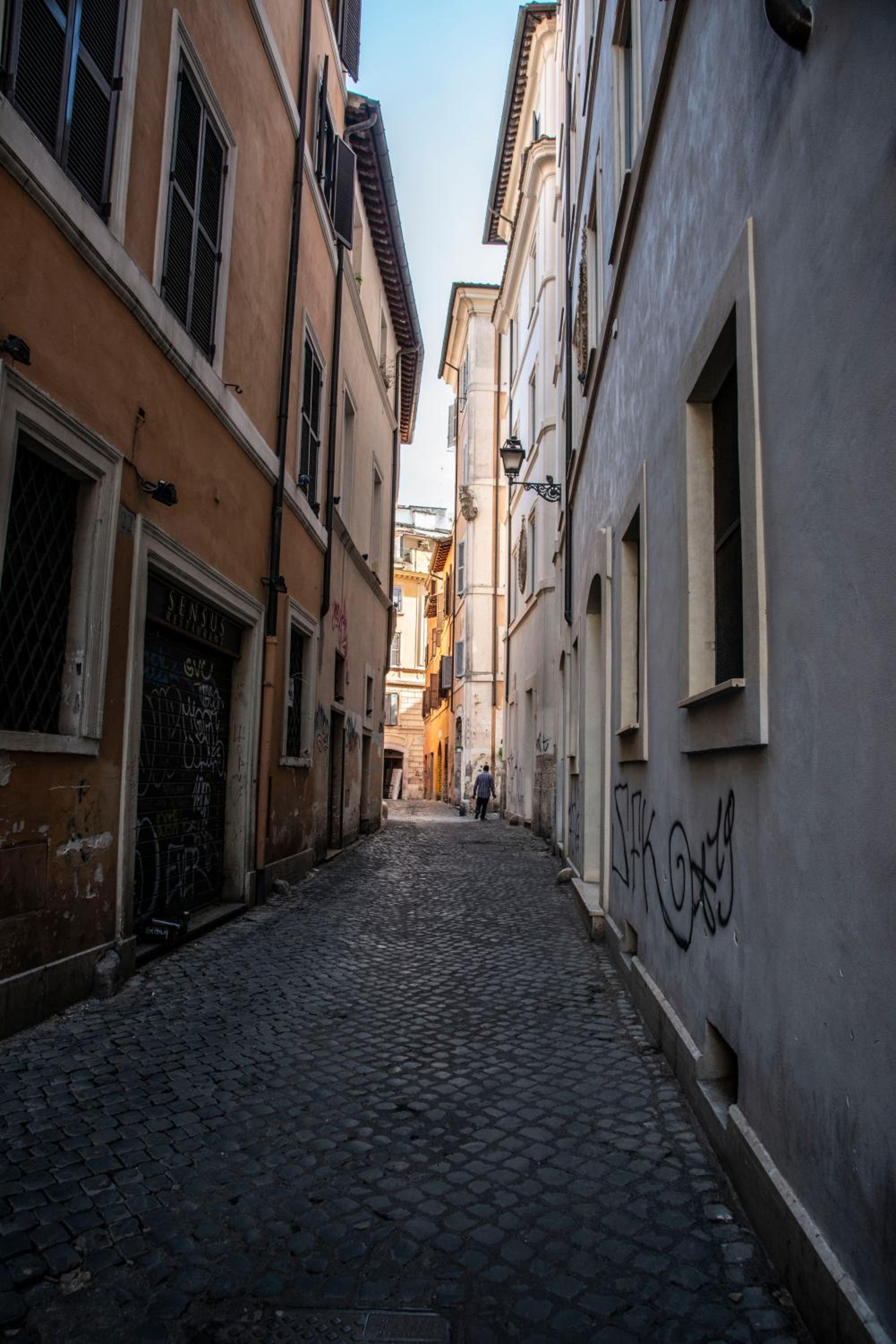 Central Apartment - Walk to Navona - Full Kitchen - Fast Wi-Fi & A-C photo 2